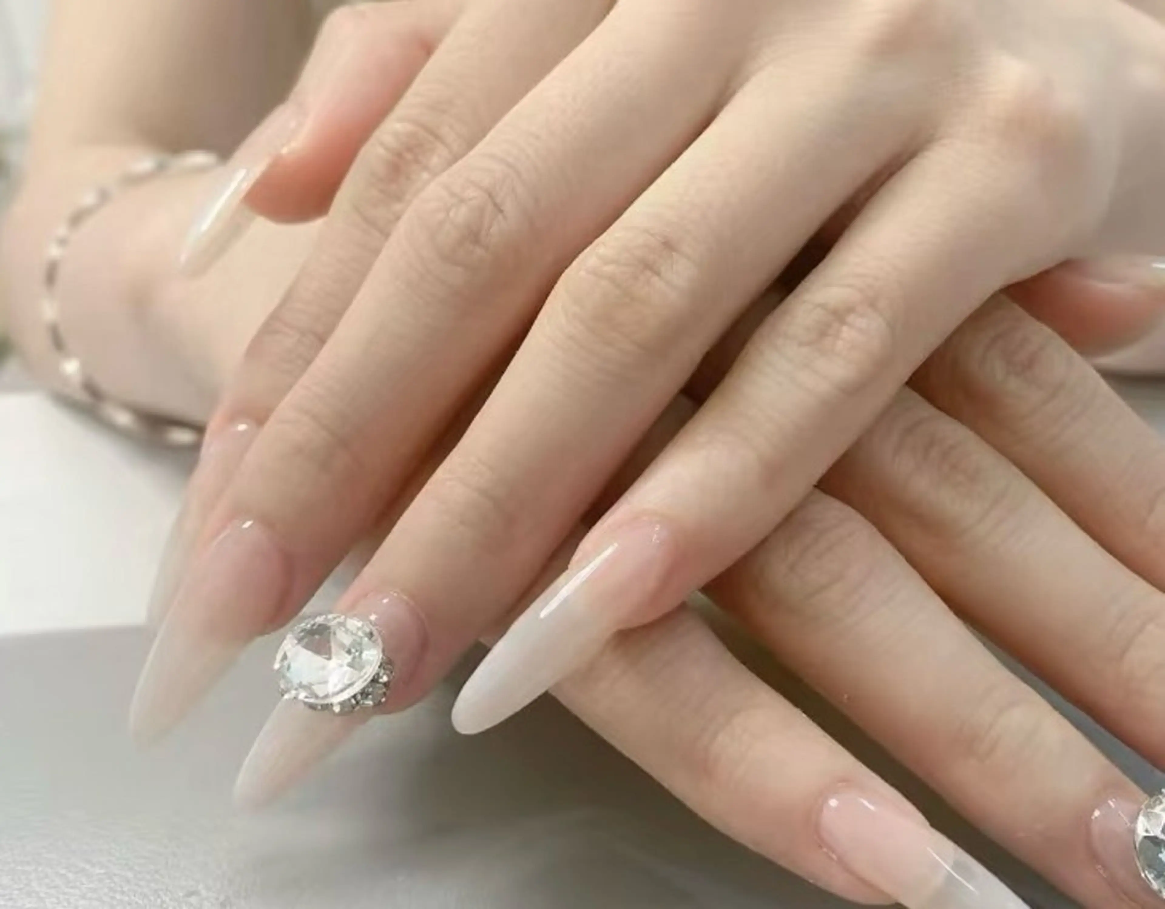 ネイル 高木 維麗絲のネイルデザイン