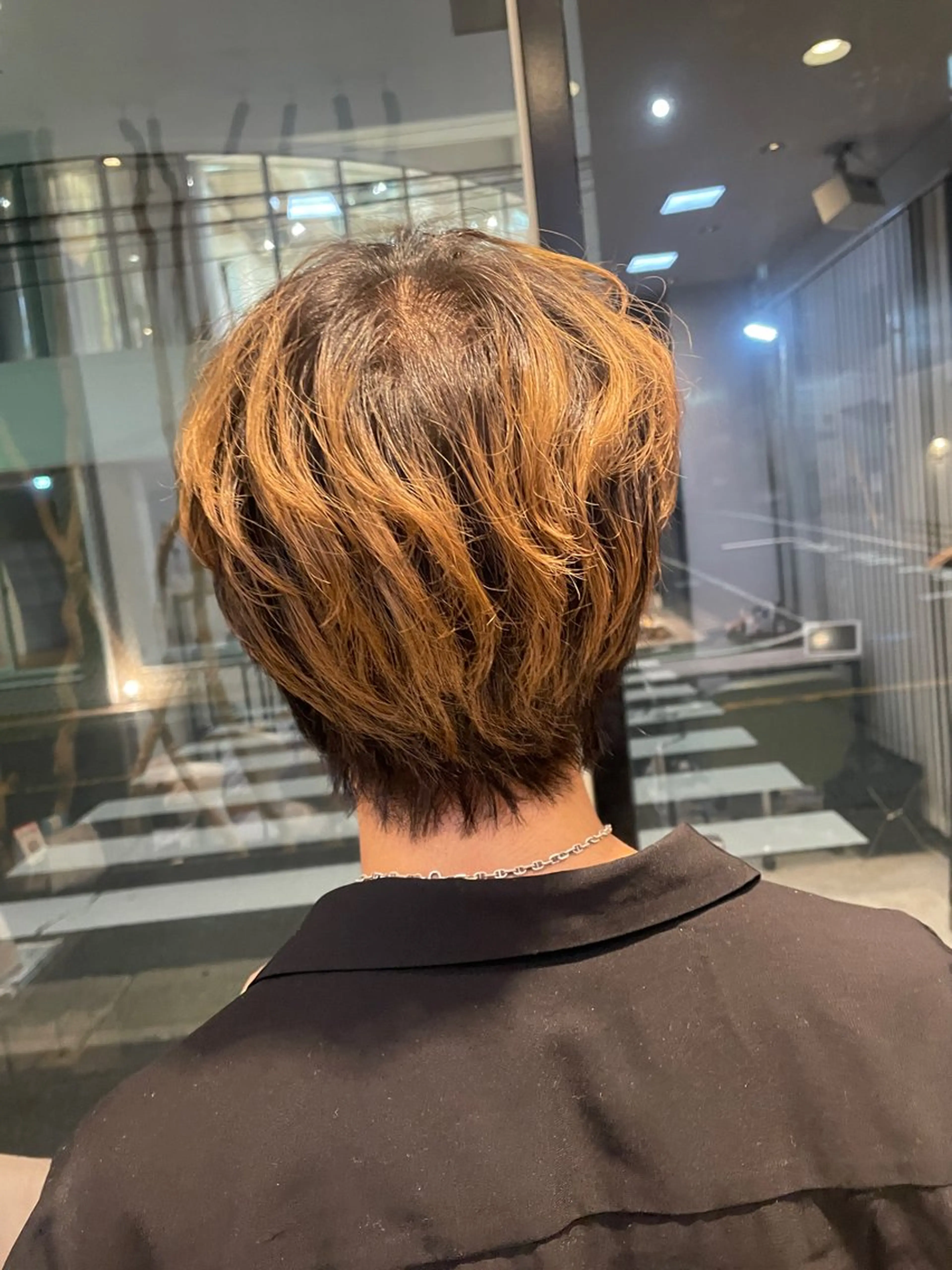 ショート メンズ メンズパーマ くせ毛 トリートメント wakana／ メンズカット／カラーのヘアスタイル