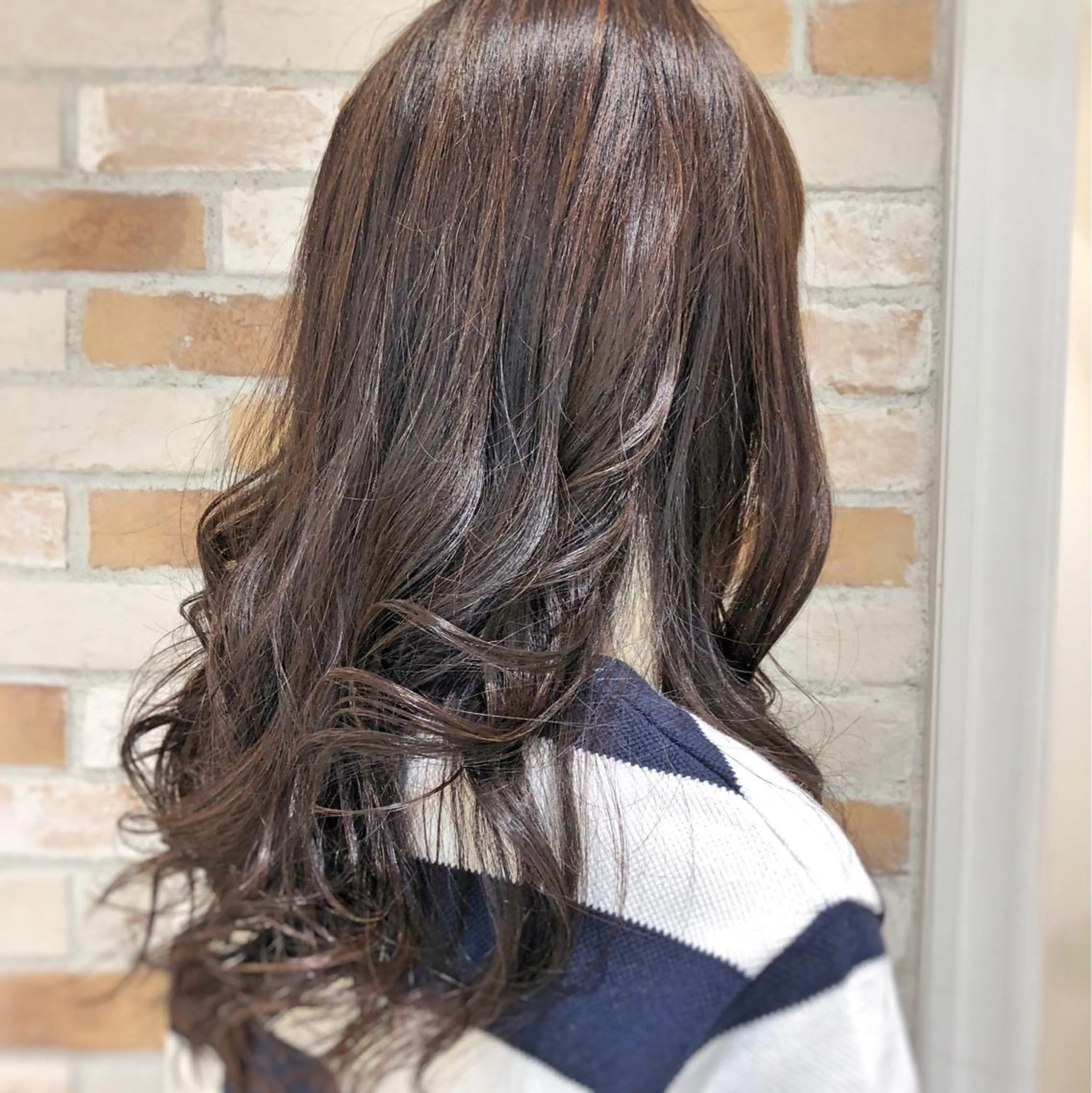 ロング カラー イルミナカラー eon 八王子所属・癖毛、多毛の方歓迎 三浦 麻衣のヘアスタイル