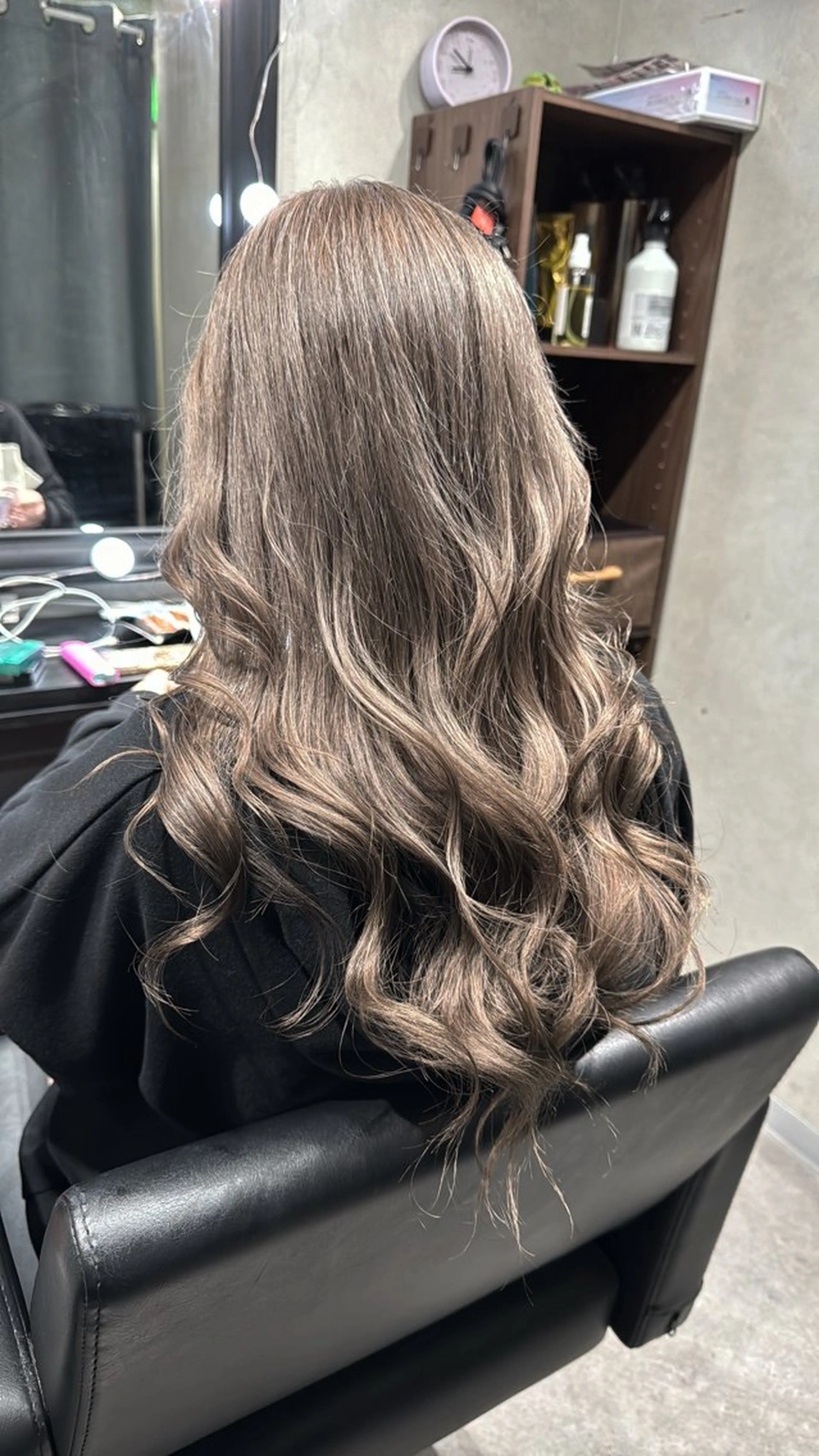 セミロング カット ヘアカラー シマオカ イッセイaceのヘアスタイル