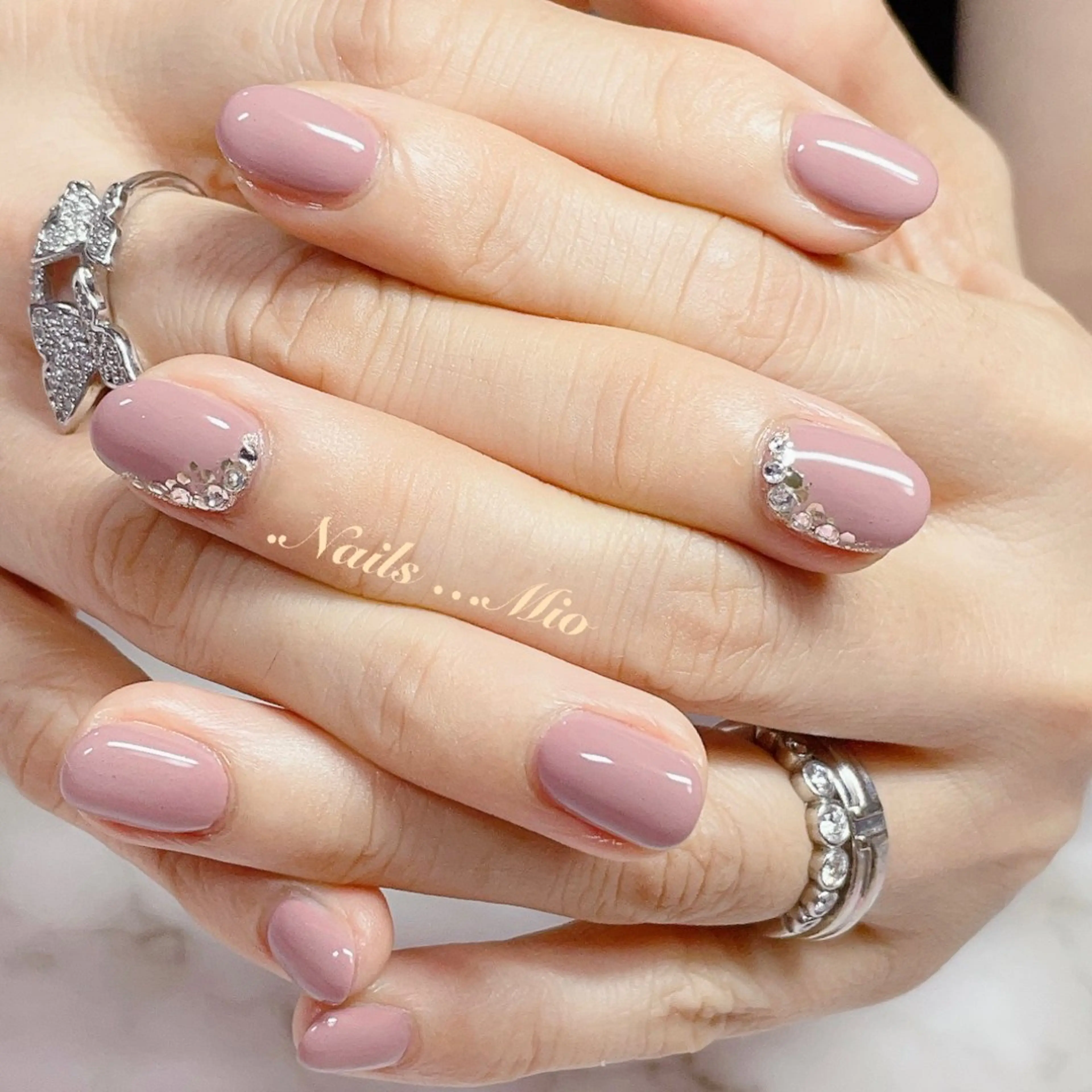 ネイル アートネイル ジェルネイル ワンカラーネイル .Nails Mio 赤羽西ネイルサロンのネイルデザイン