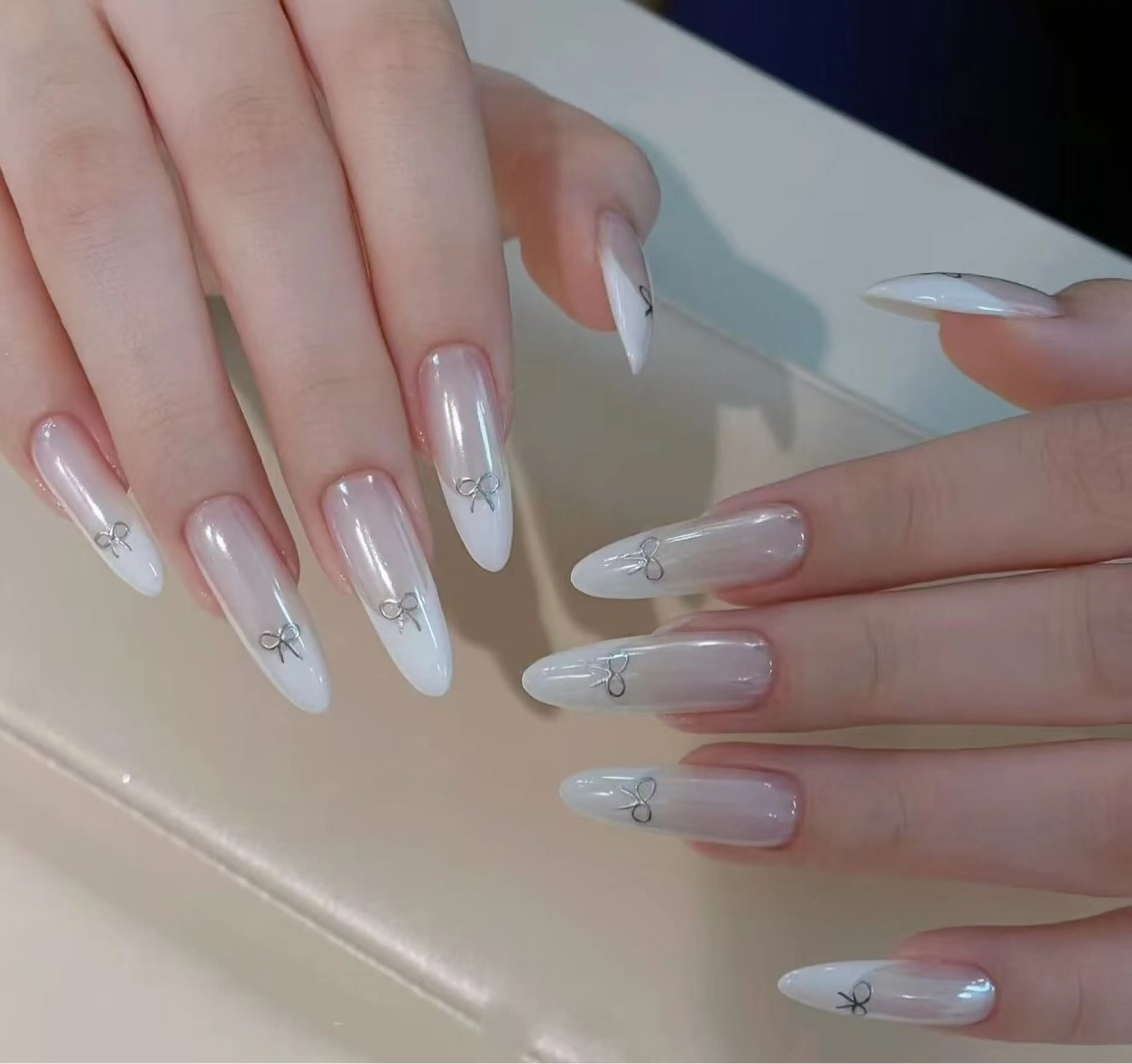 ネイル オーロラネイル フラワーネイル フットネイル フレンチネイル ジェルネイル ハンドネイル BabyYouMi ねねのネイルデザイン