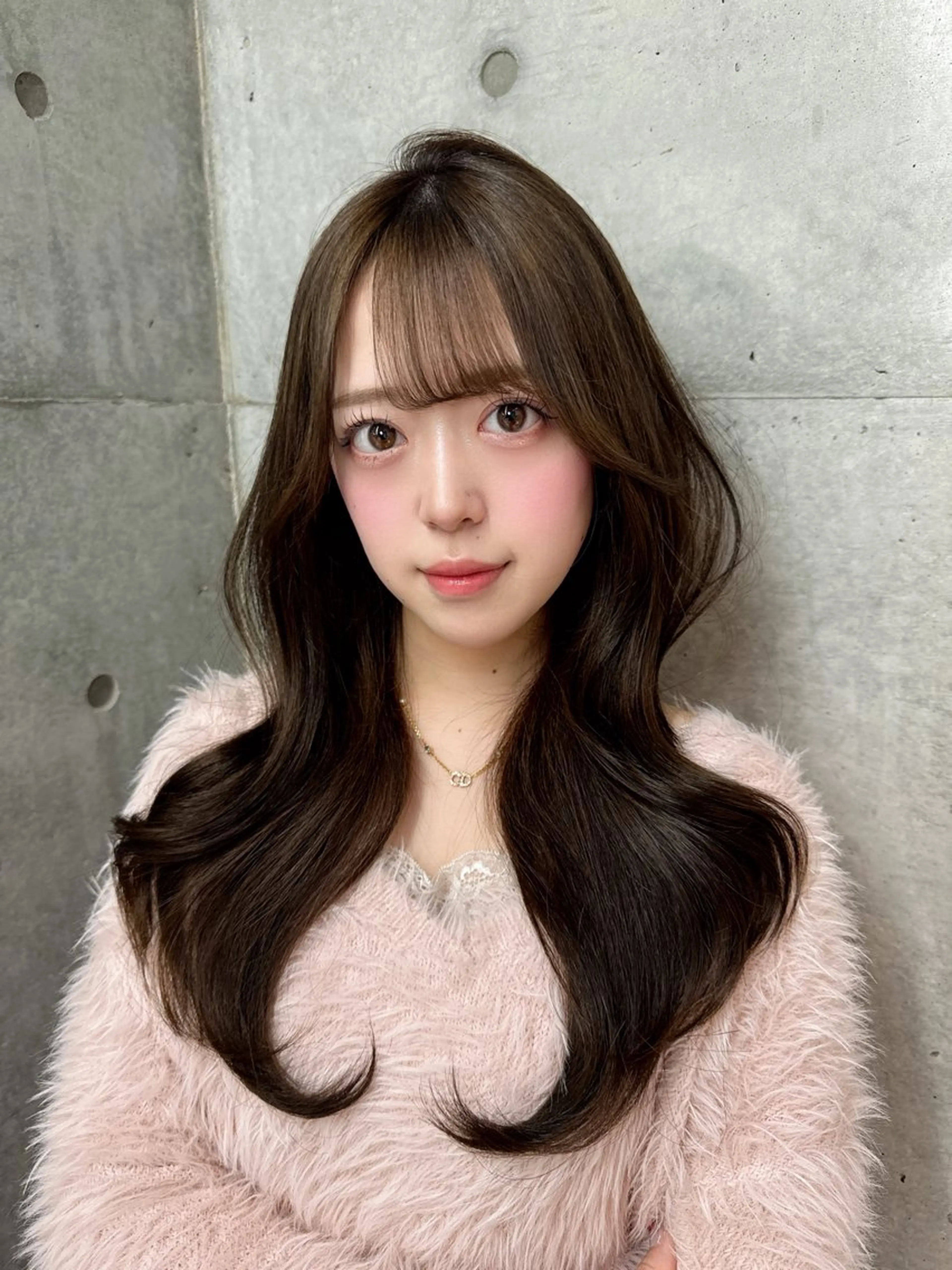 ロング カラー カット ヘアカラー トリートメント shion 透明感カラーのヘアスタイル