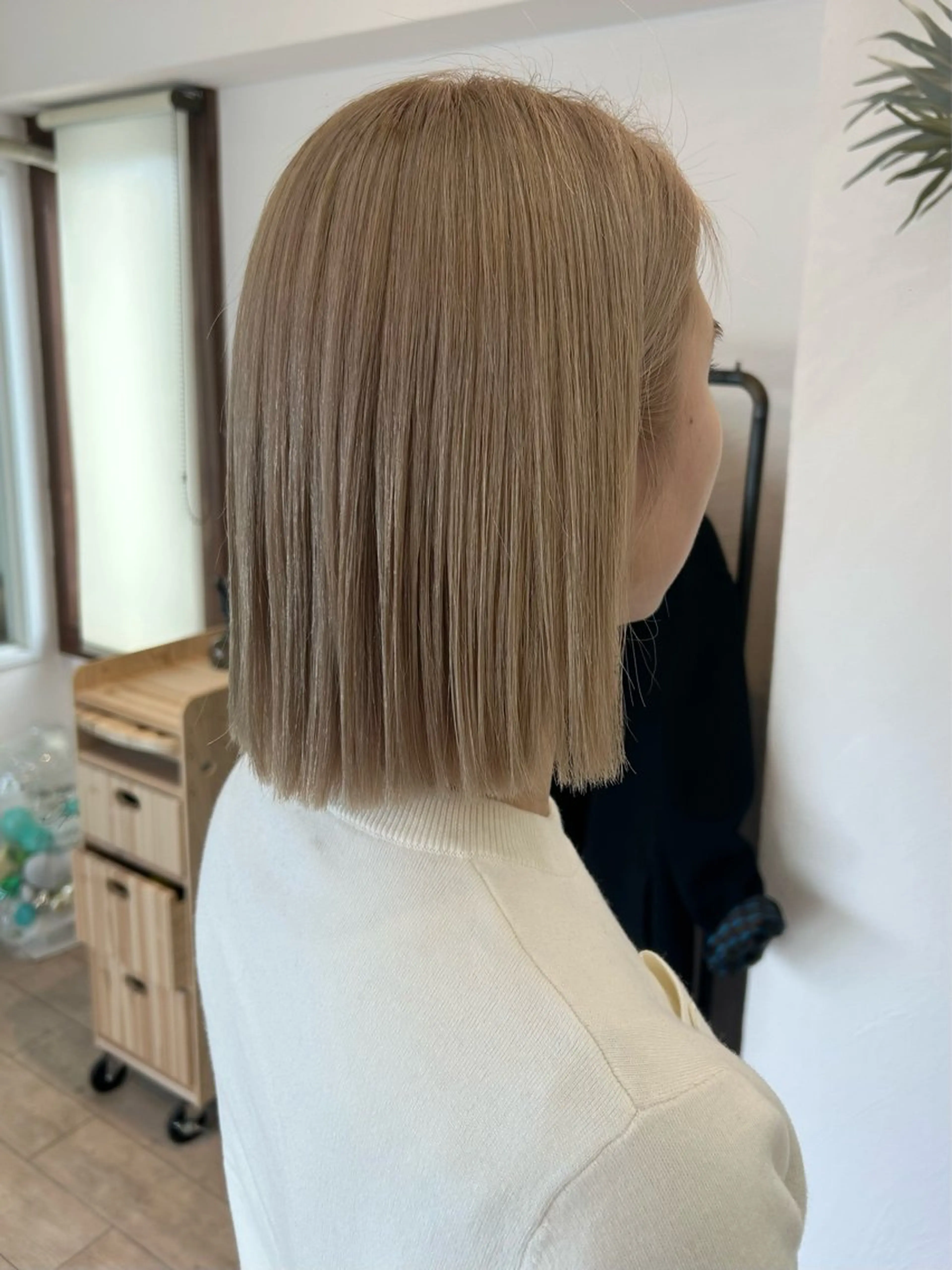 ショート カラー ブリーチ ダブルカラー ハイトーンカラー ブリーチなしカラー カット ヘアカラー トリートメント 180° OneEightyDegrees 中目黒所属・Himari 【ハイトーンカラー】のヘアスタイル