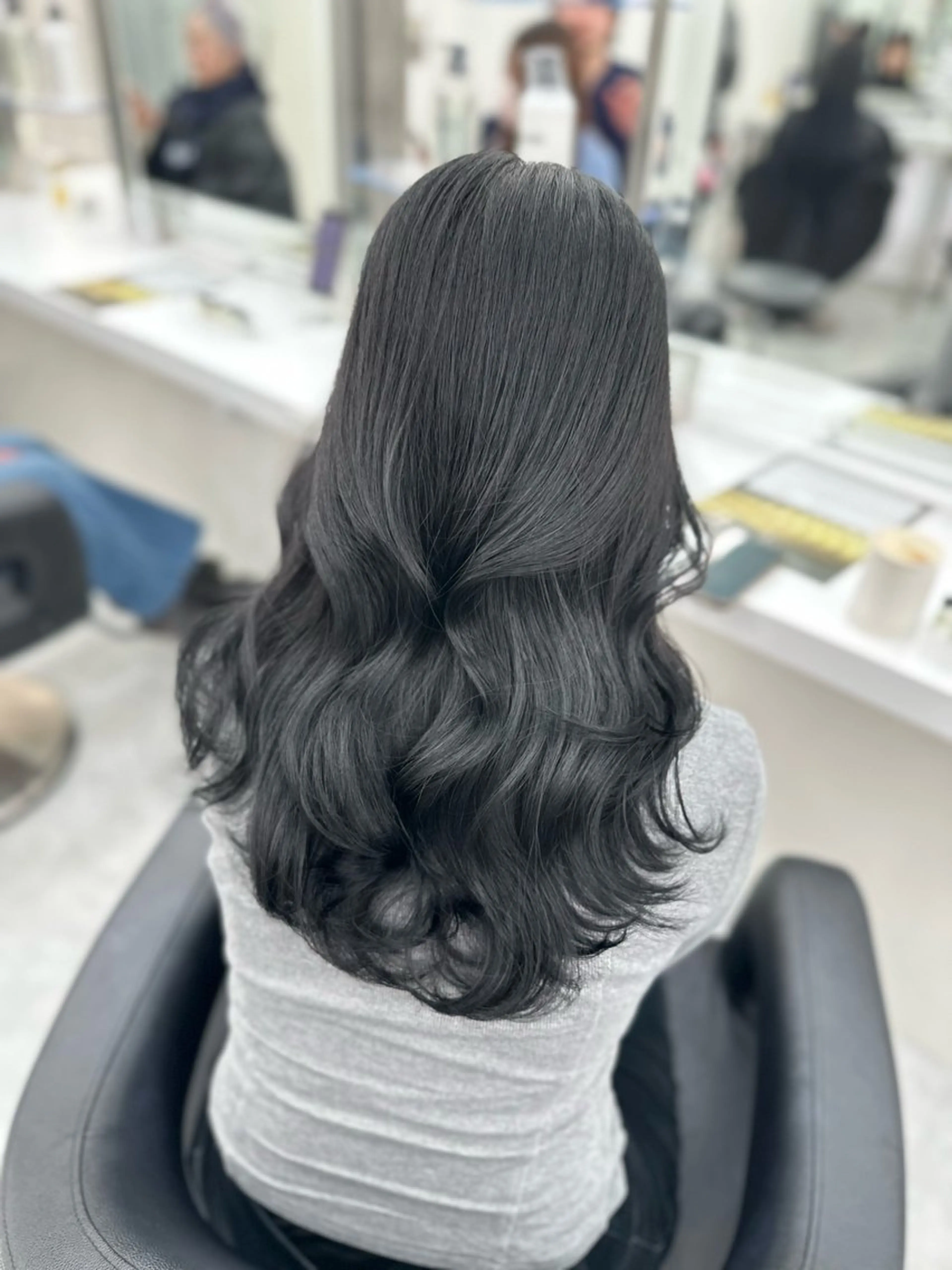 ロング カラー ヘアアレンジ ヘアカラー 艶カラー/ハイトーン /レイヤーカットのヘアスタイル