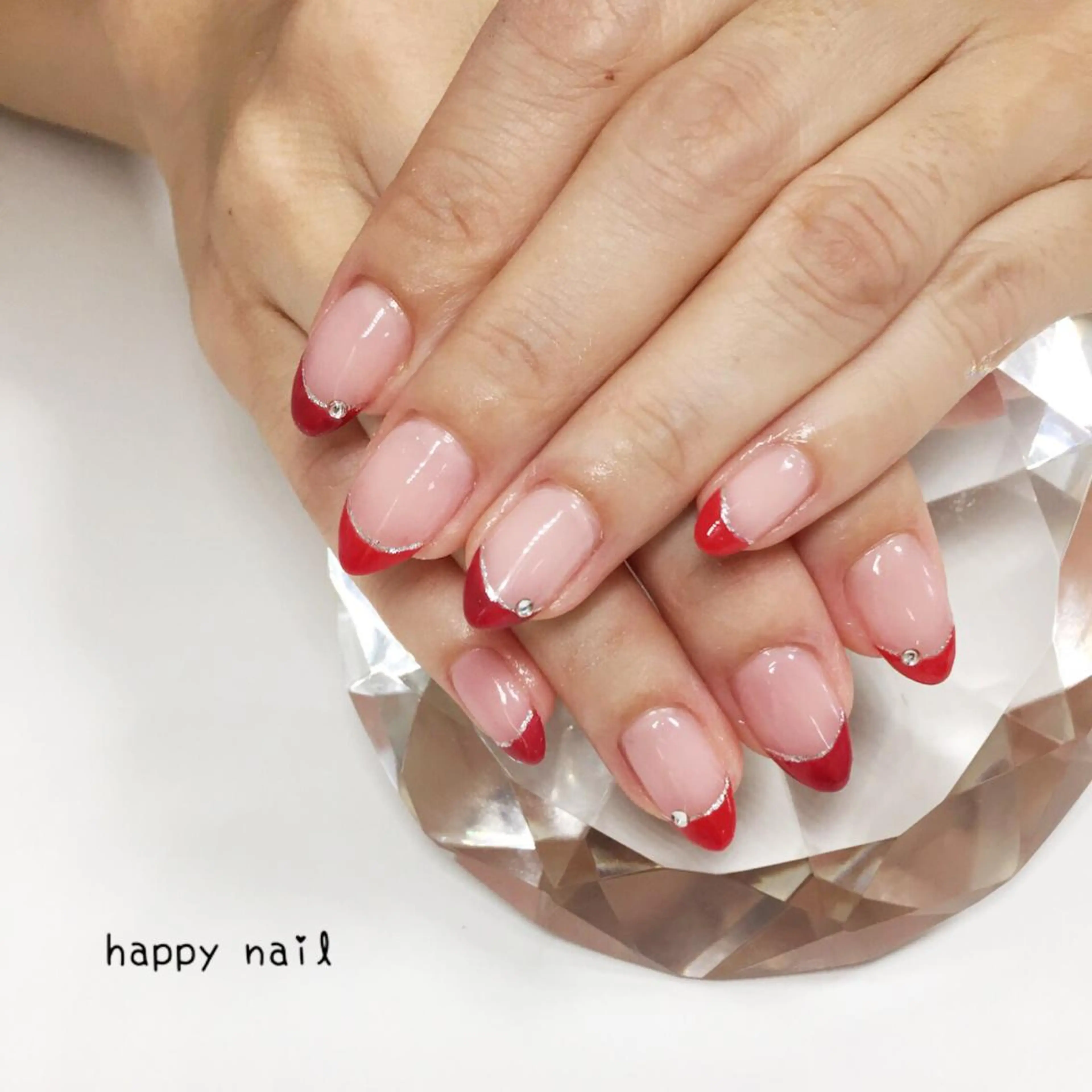 ネイル ボルドー フレンチネイル ラメ(グリッター) 赤色 シルバー 心と体が整う腸活 サロン ラクシュミーのその他イメージ