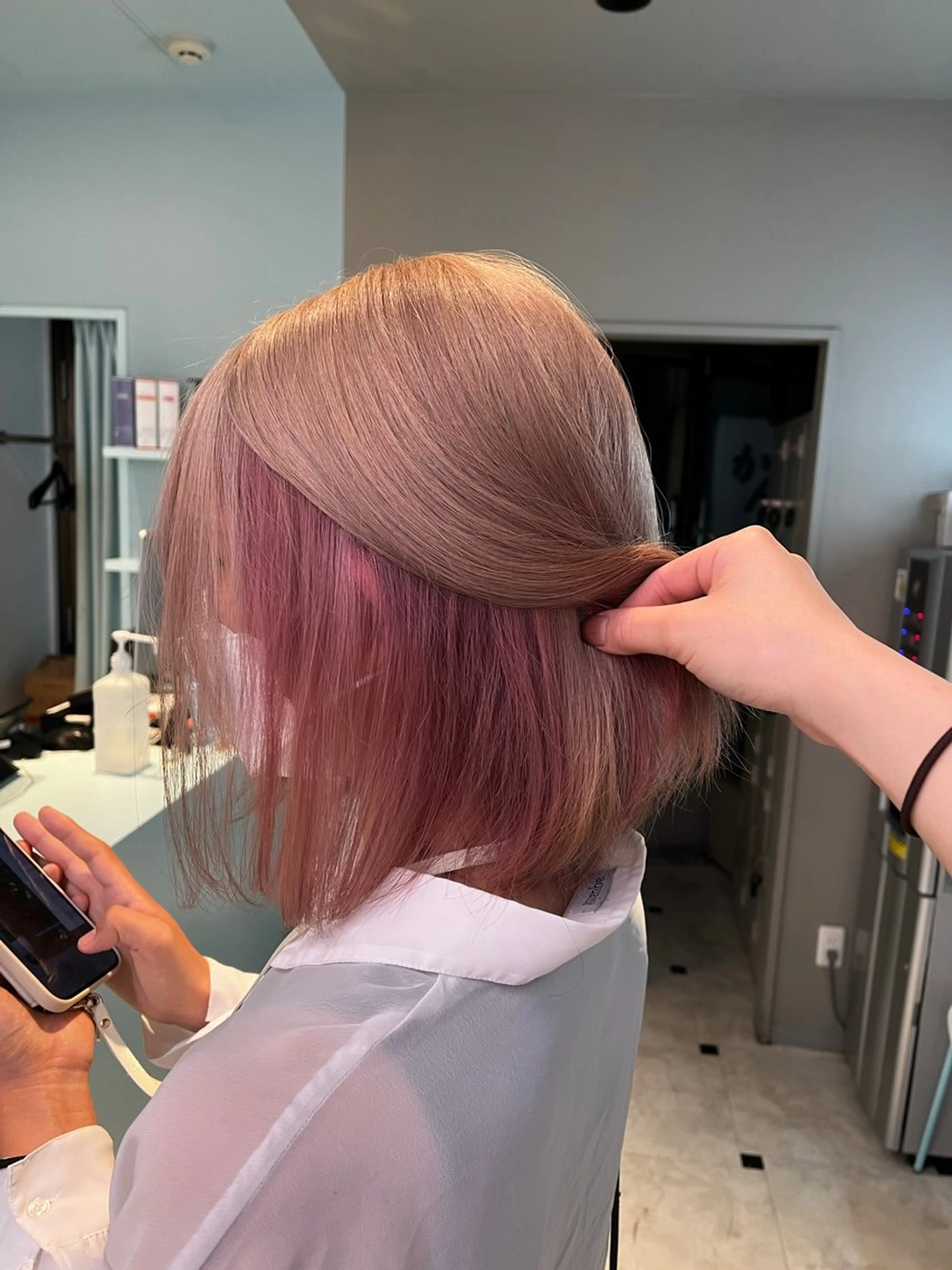 ショート カラー ヘアカラー トリートメント ブリーチカラー 🩵MIZUKIのヘアスタイル