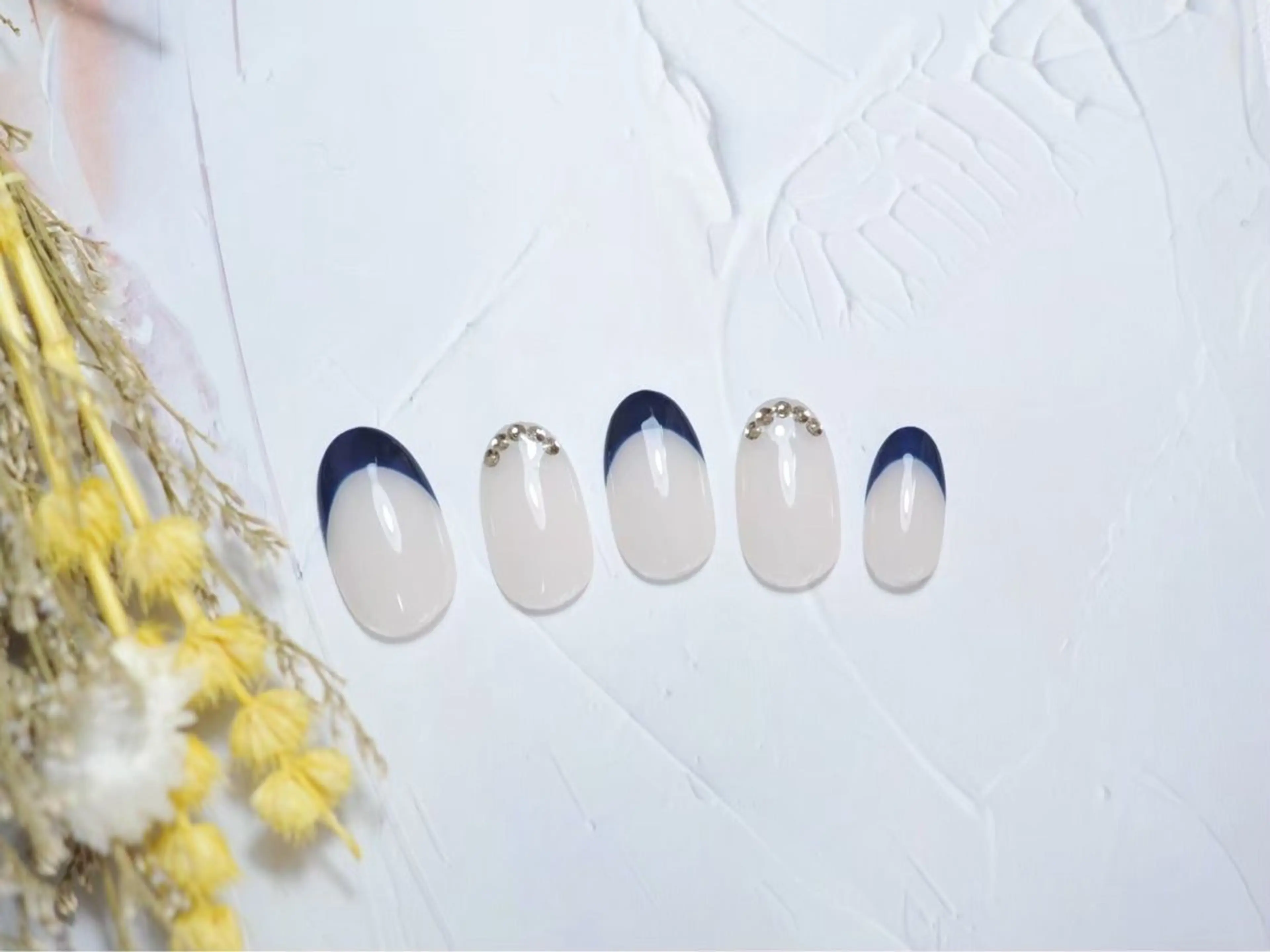 ネイル REMIA湘南台所属・REMIA 佐藤のネイルデザイン