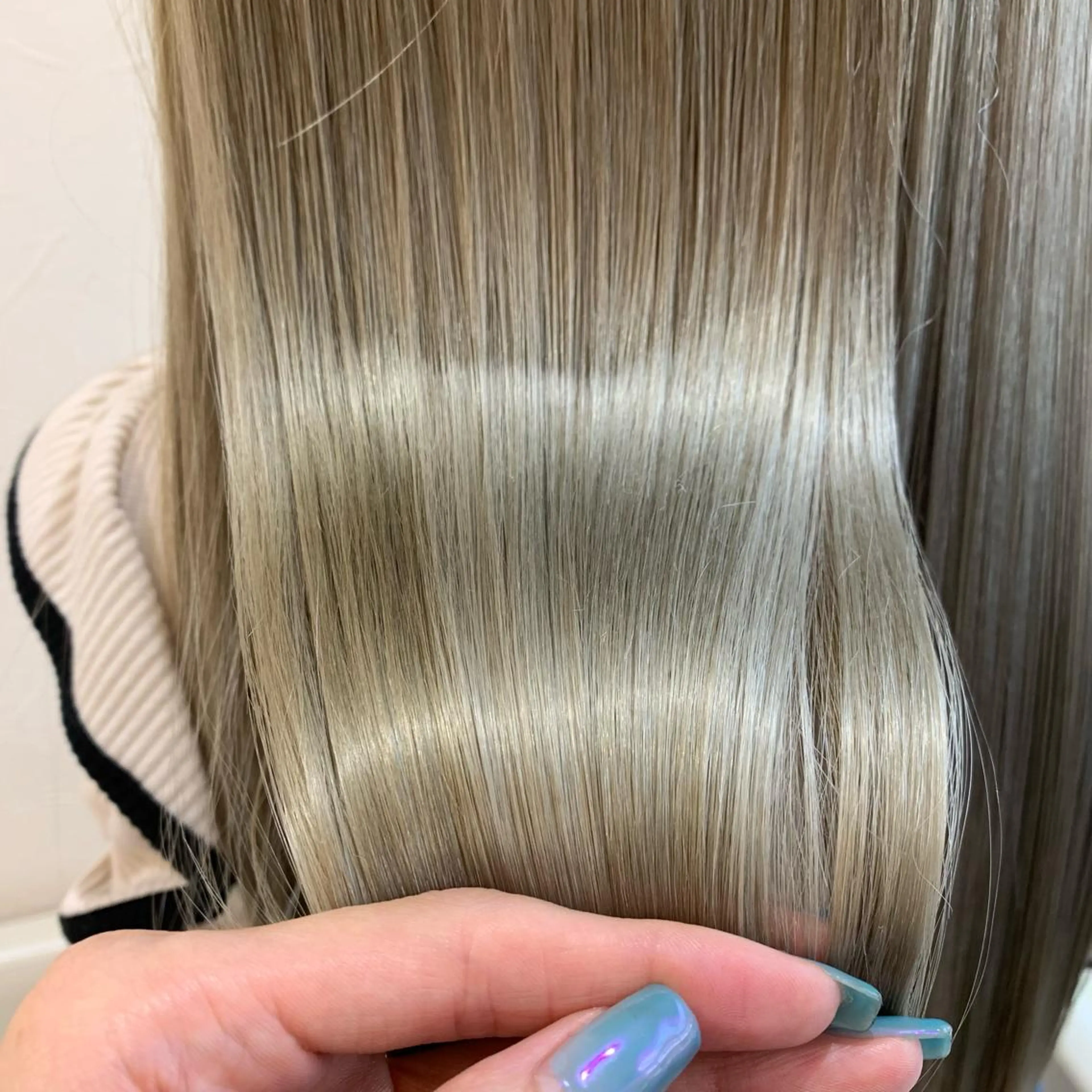 ロング カラー ヘアカラー トリートメント 店長ハイトーンカラー 柞山史奈のヘアスタイル