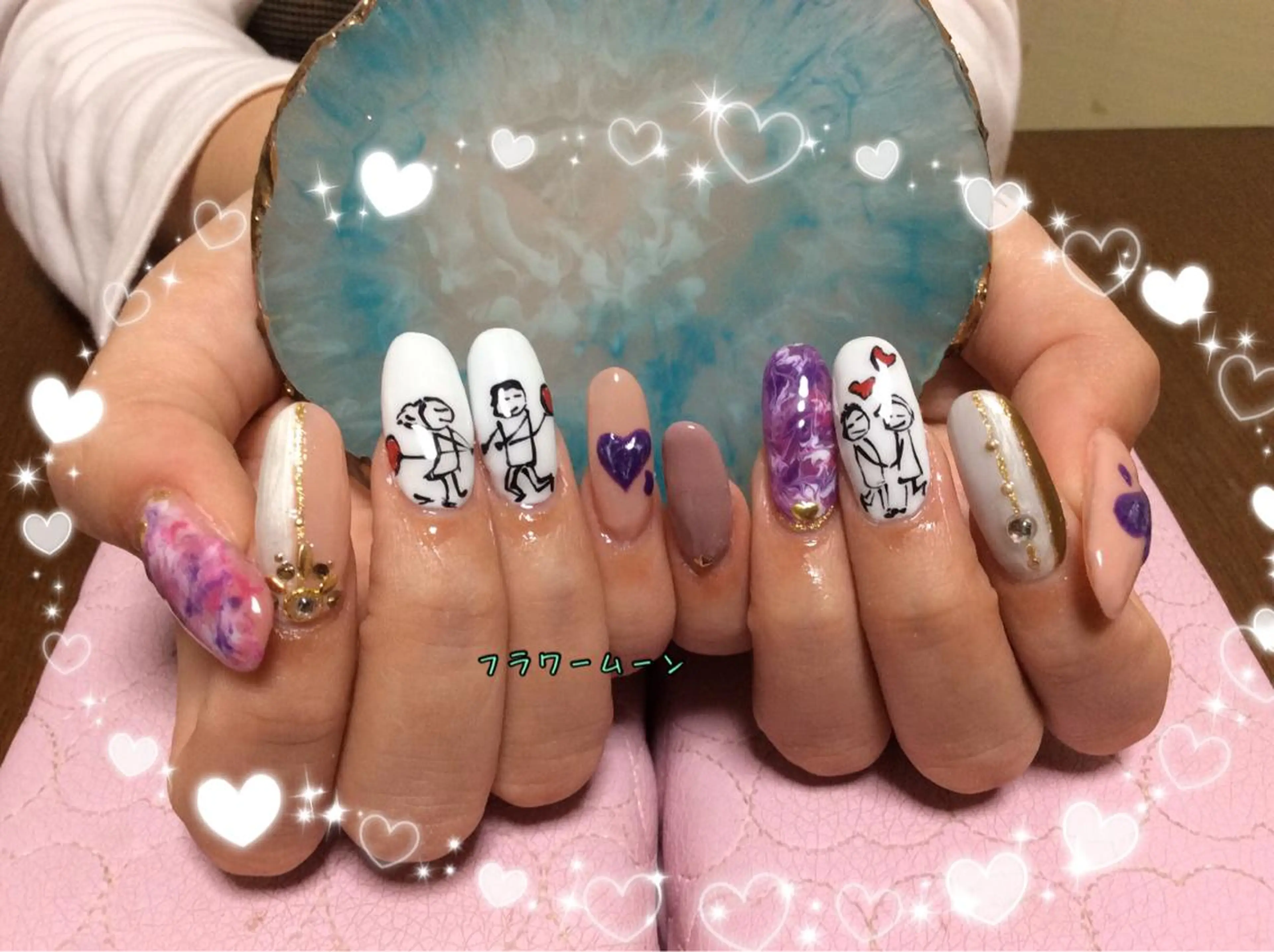 ネイル フラワー ムーンのネイルデザイン