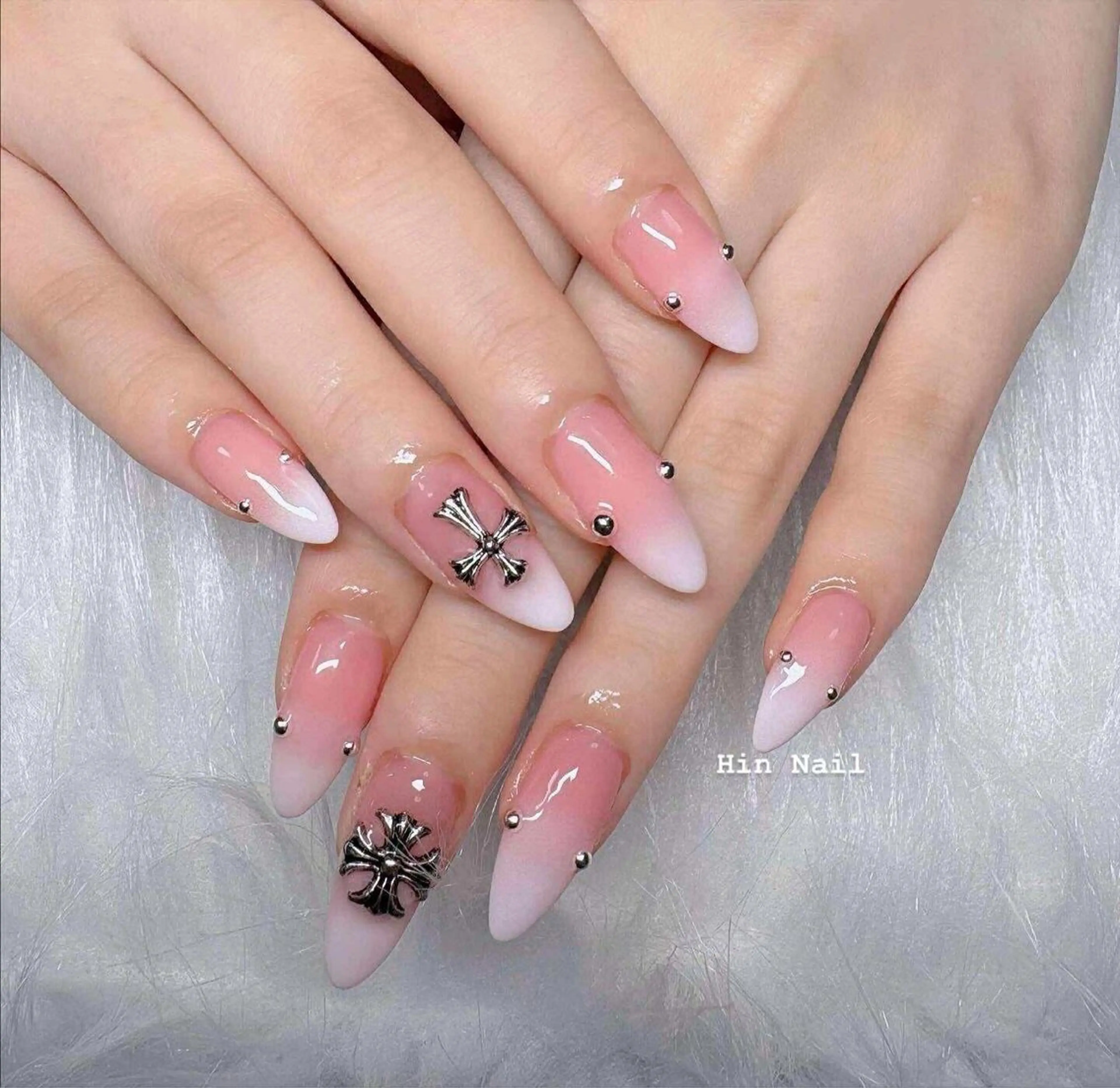 ネイル ハンドネイル Hin  Nail所属・Hin Nail Salonのネイルデザイン