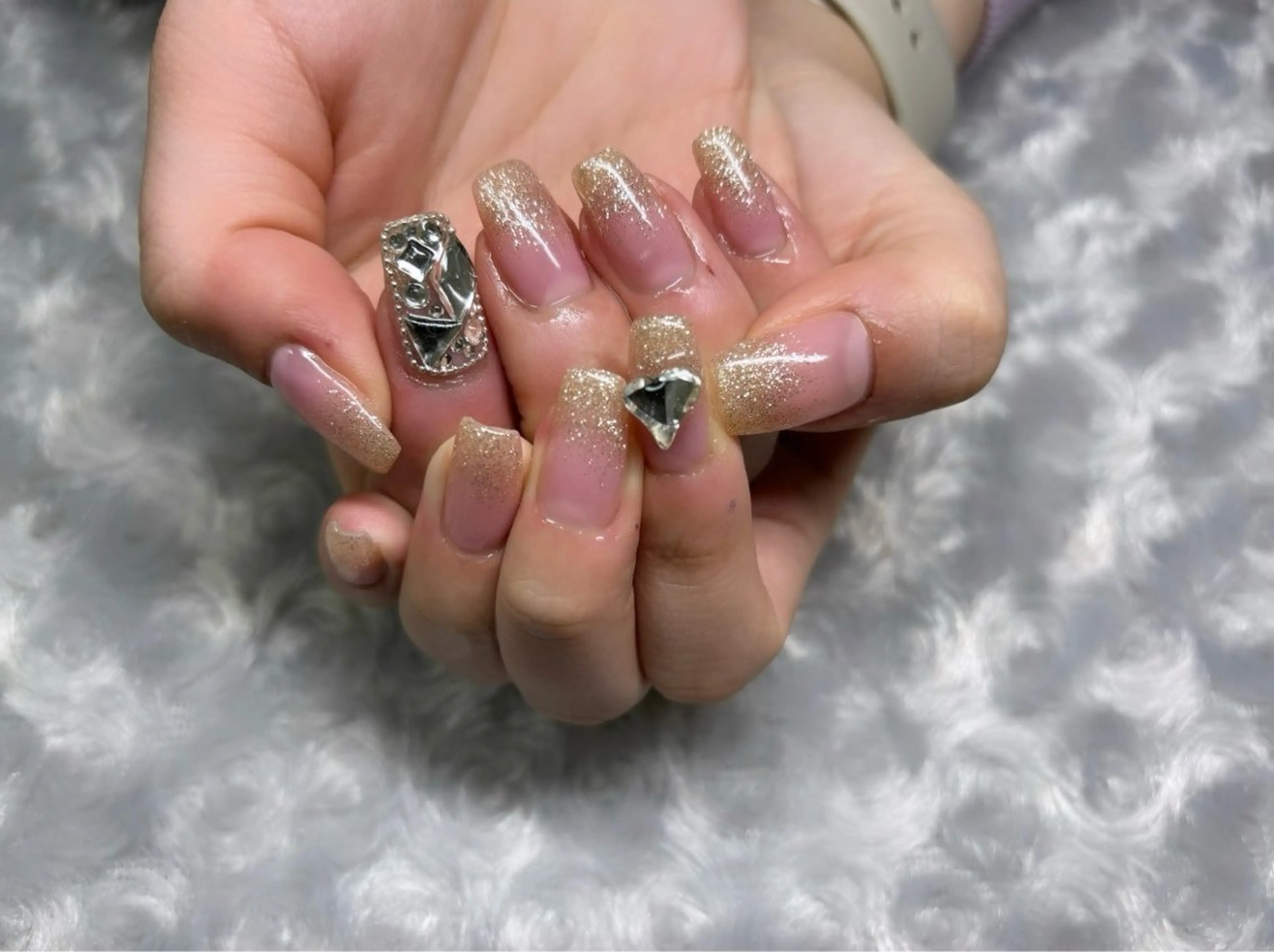 ネイル LiB nailのネイルデザイン