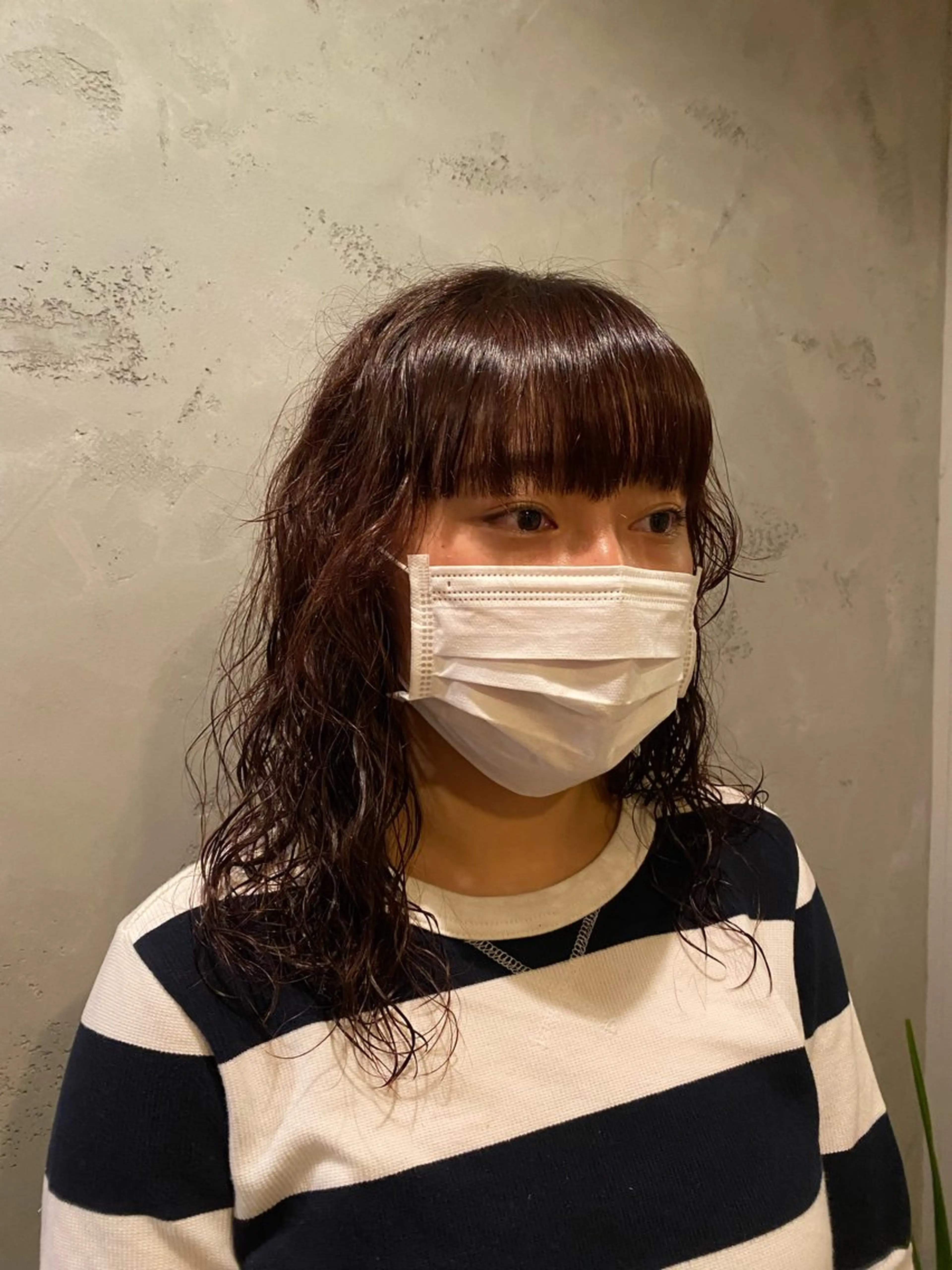 ミディアム NORA Journey所属・ブリーチカラー/ブロ ンドレイヤーカットのヘアスタイル