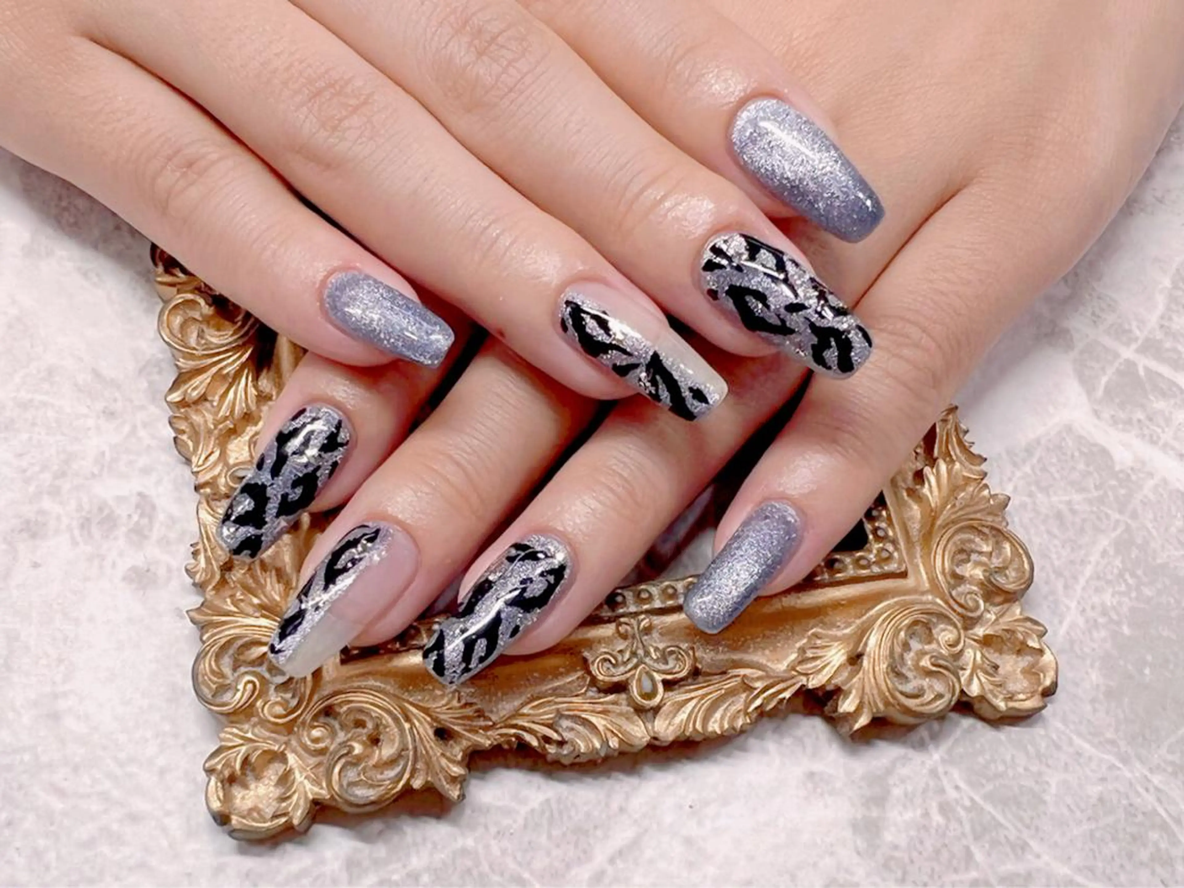 ネイル ハンドネイル マジックミラー所属・マジック ミラーのネイルデザイン