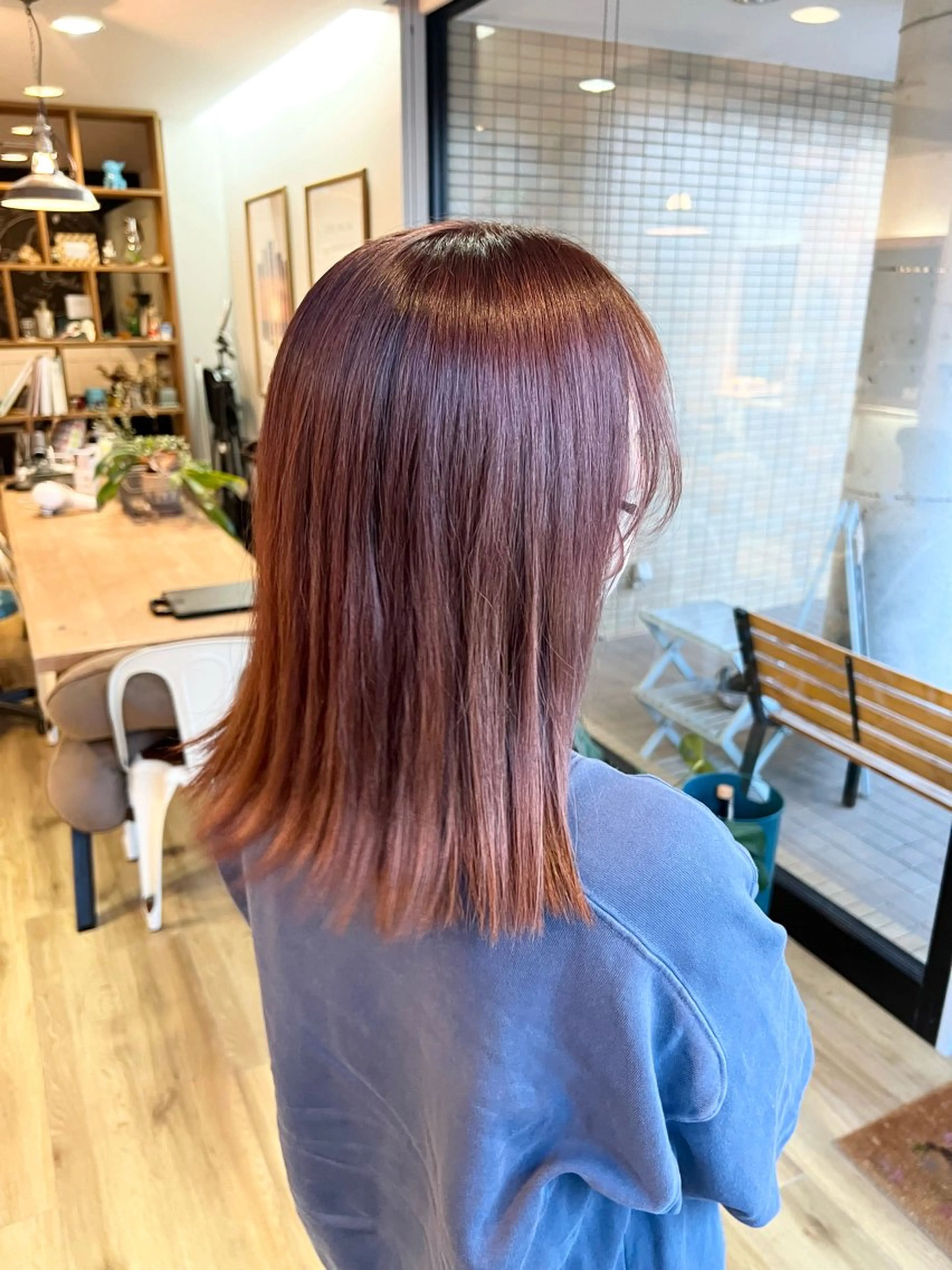 ミディアム カラー ベージュカラー ピンクカラー ピンクベージュ カット ヘアカラー トリートメント 堀 望美のヘアスタイル