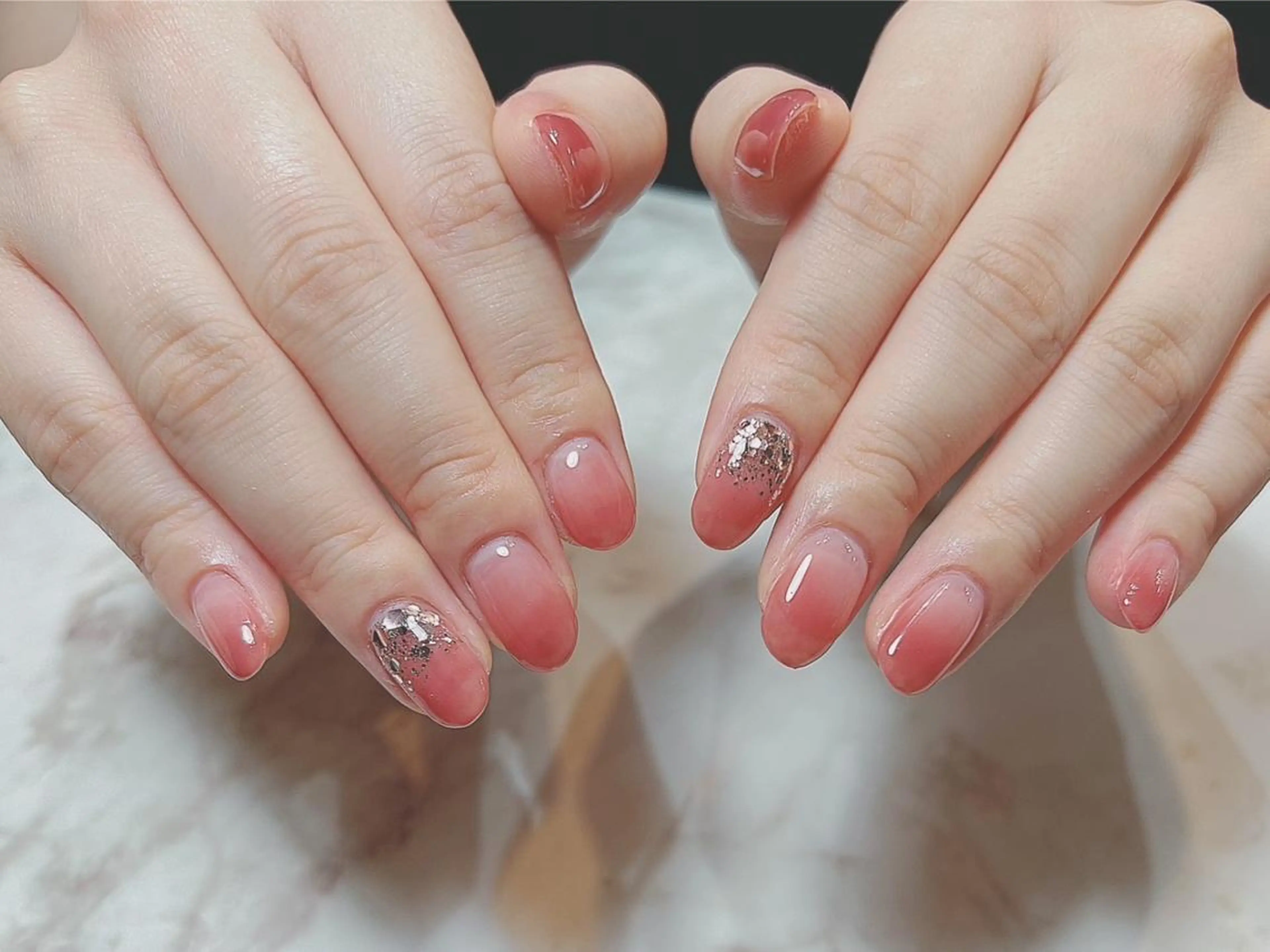 ネイル アートネイル グラデーション ホログラムネイル 持ち込み Nailist Honamiのネイルデザイン