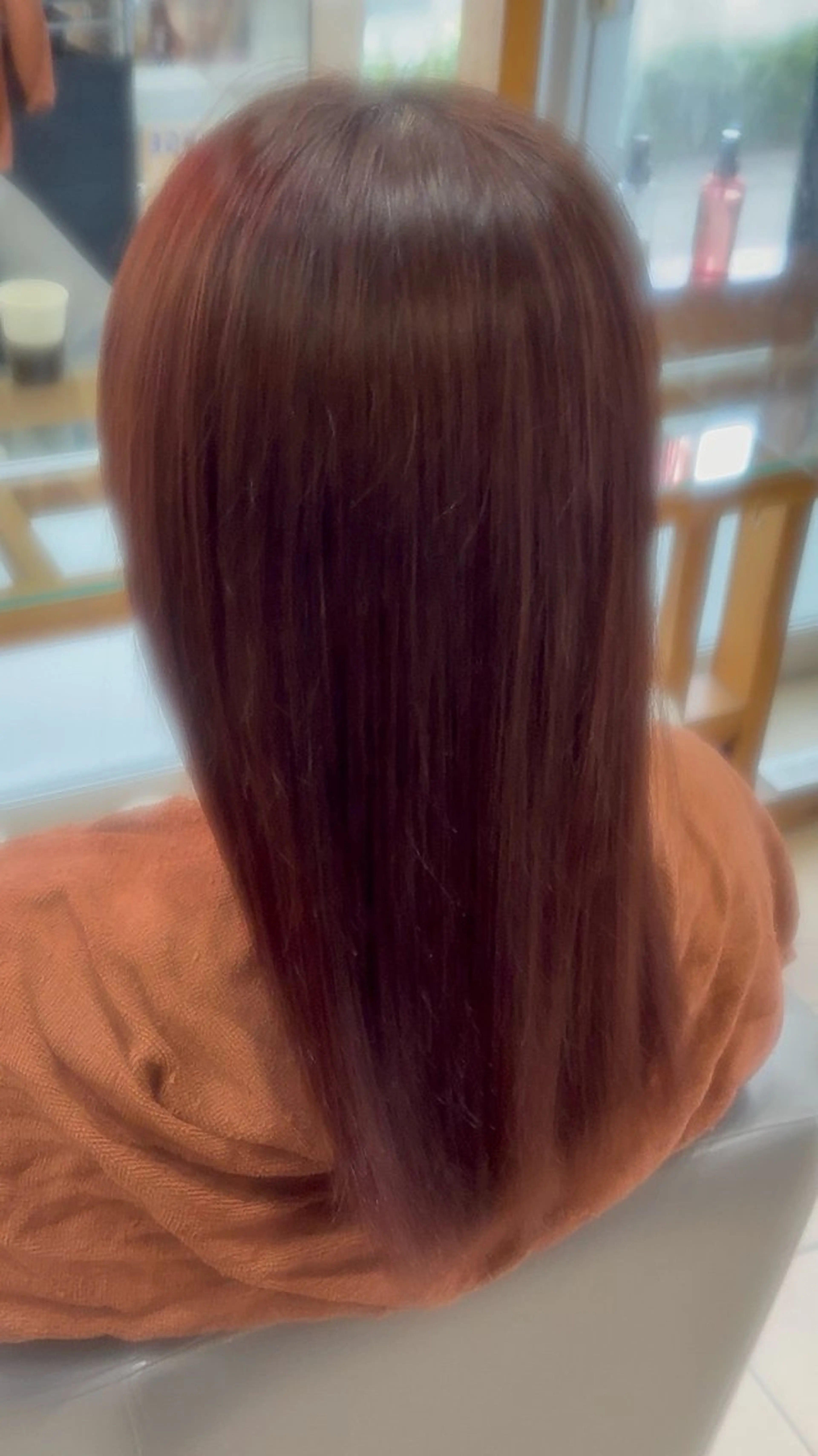 カラー ブラウンカラー ピンクカラー レイヤーカット/ 縮毛矯正/海音のヘアスタイル