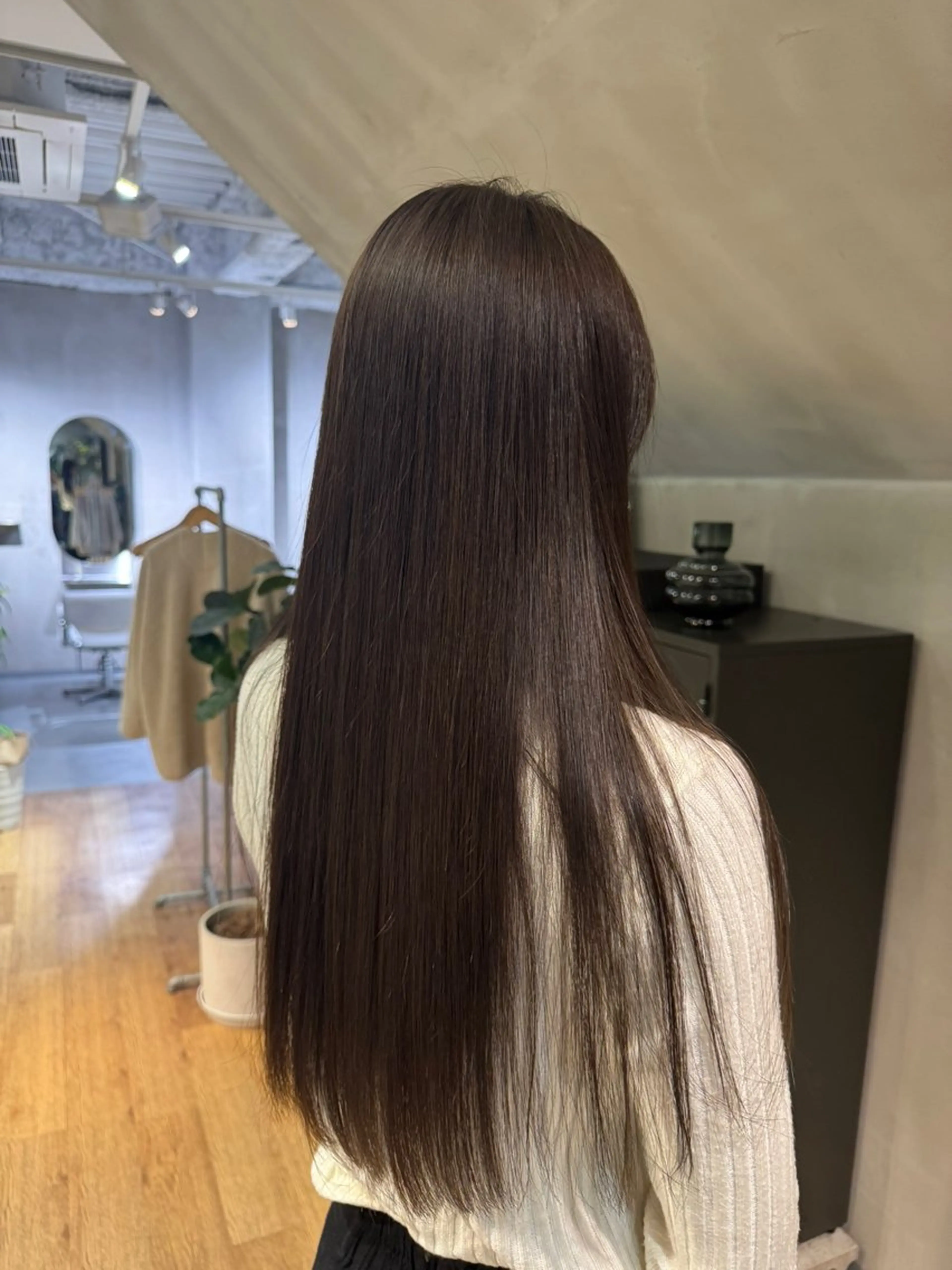 ロング カラー ブリーチ グレージュ Hina/ハイライト 、パーマモデル募集中のヘアスタイル