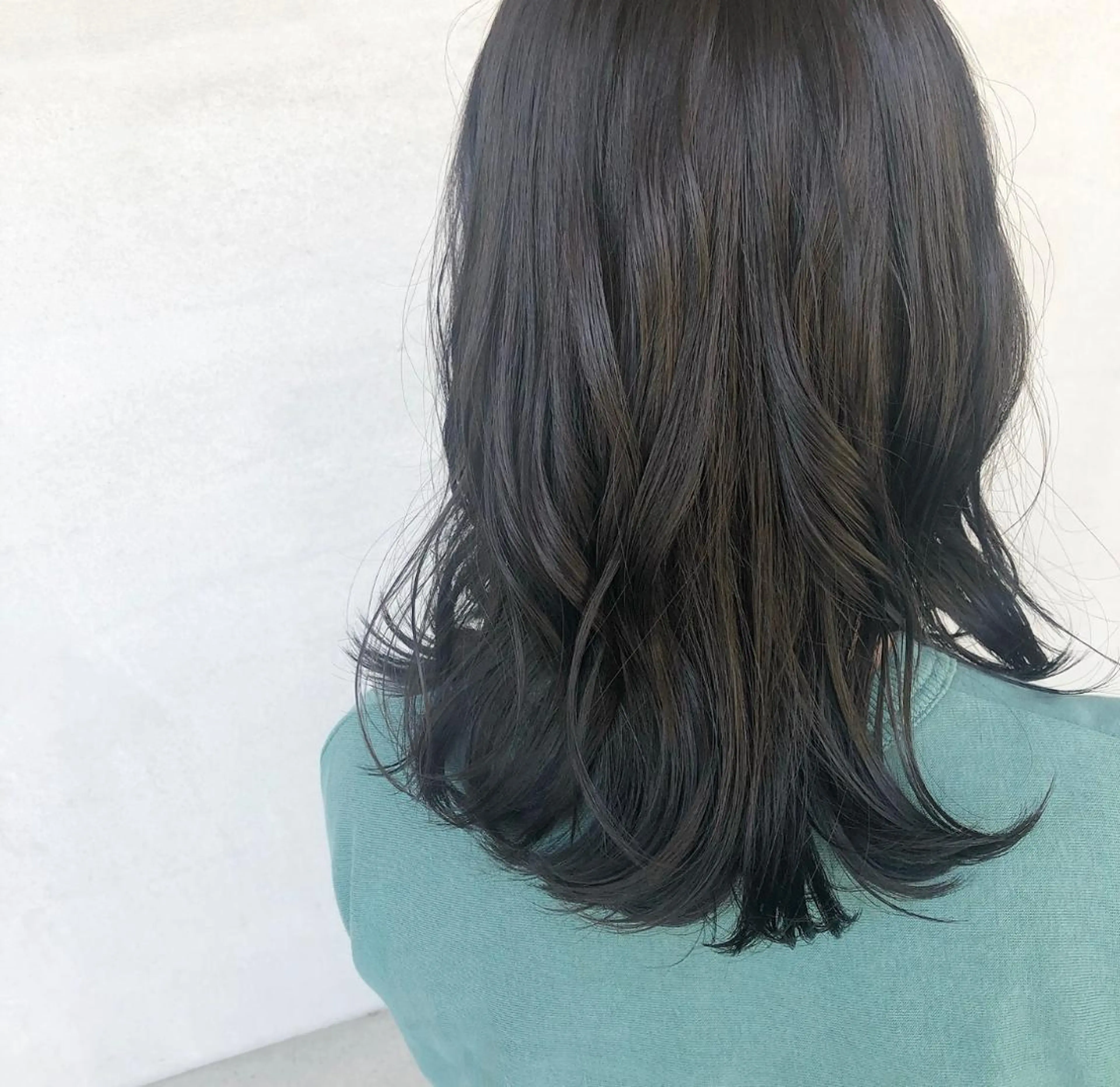 ミディアム カラー カット ヘアカラー 小森 樹奈のヘアスタイル
