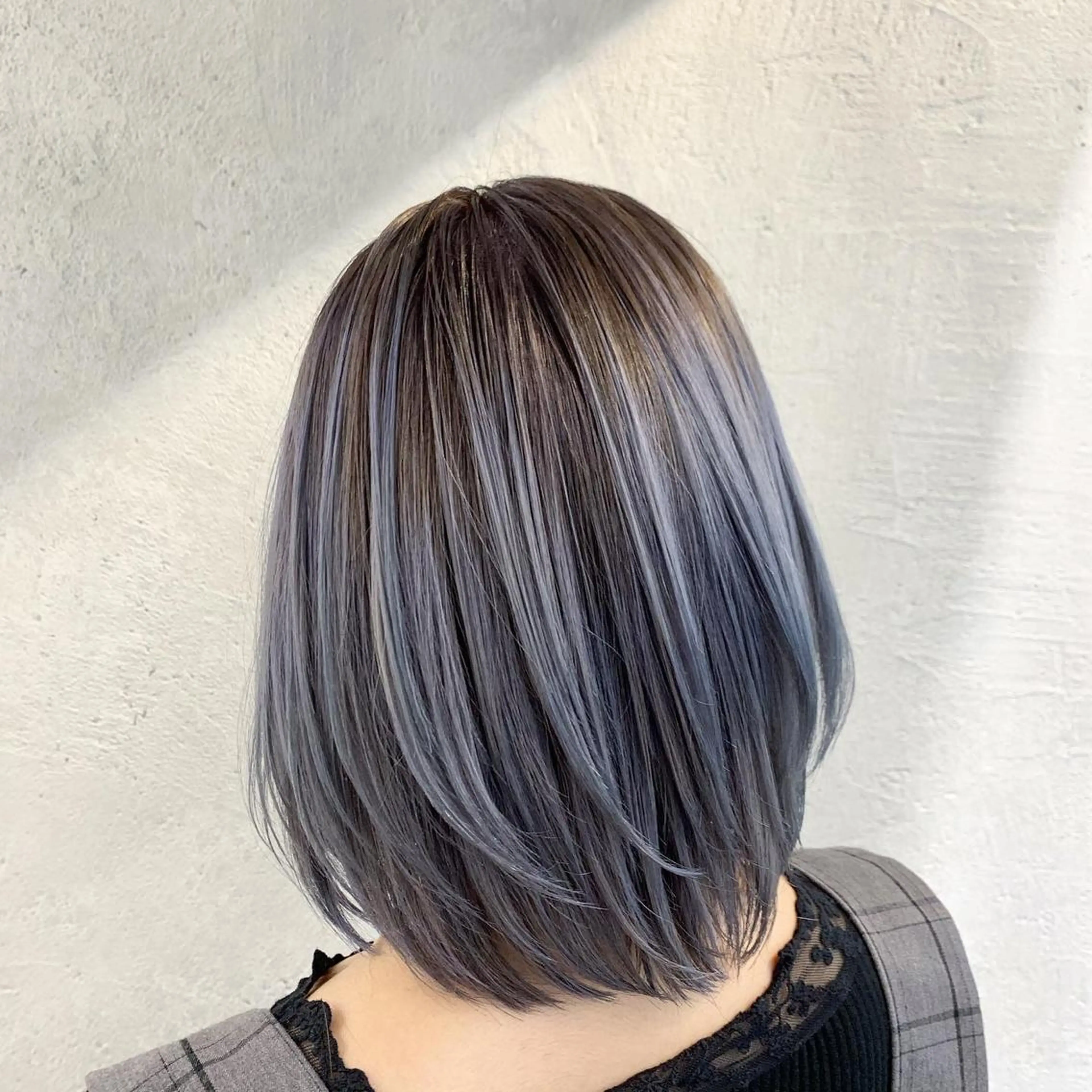 ショート ヘアカラー 及川シゲル 髪質改善講師のヘアスタイル