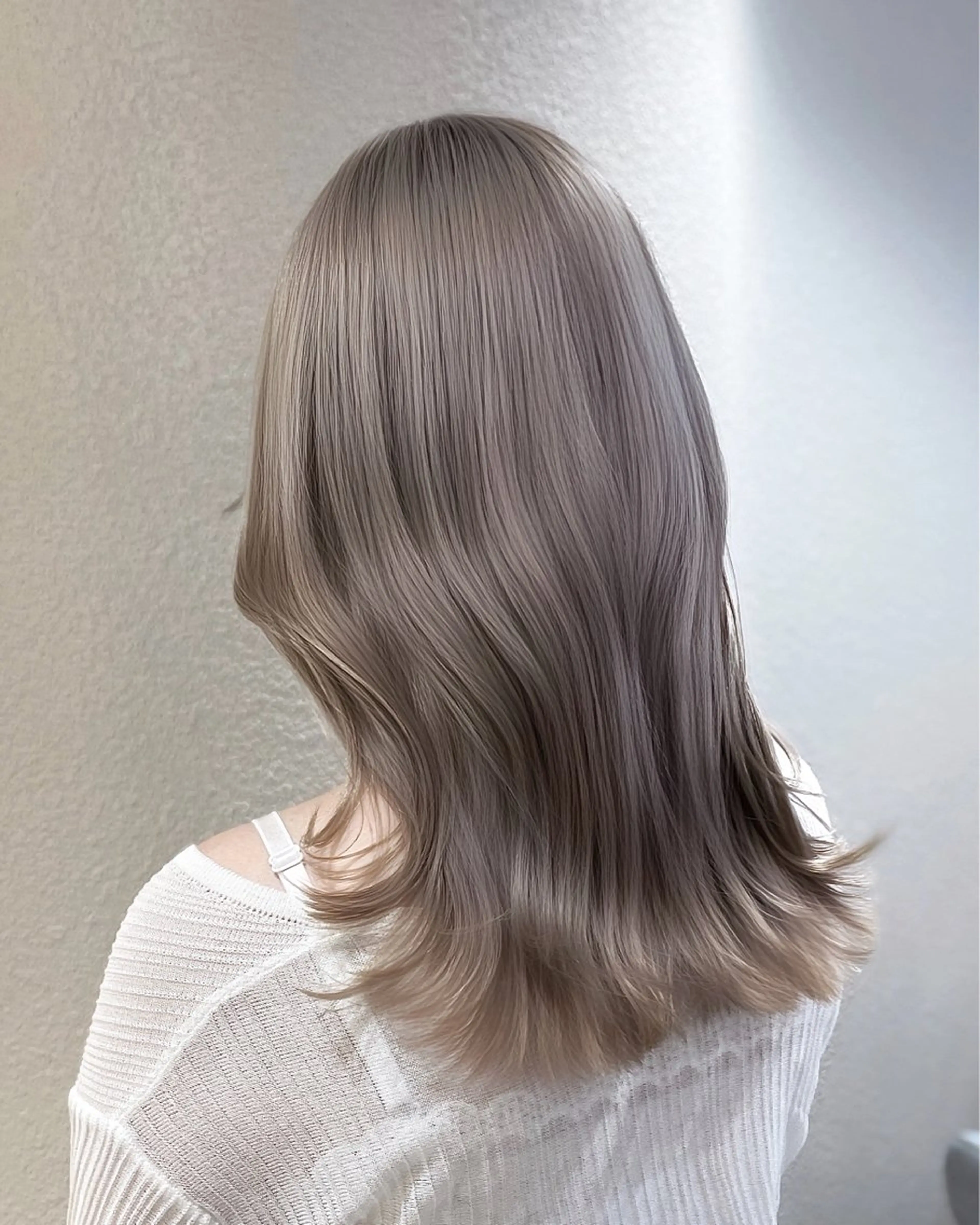 ロング カラー ベージュカラー ブリーチ ケアカラー ヘアカラー トリートメント MIRAC所属・Ryoichi⛓️ 韓国ヘア/ハイトーンのヘアスタイル