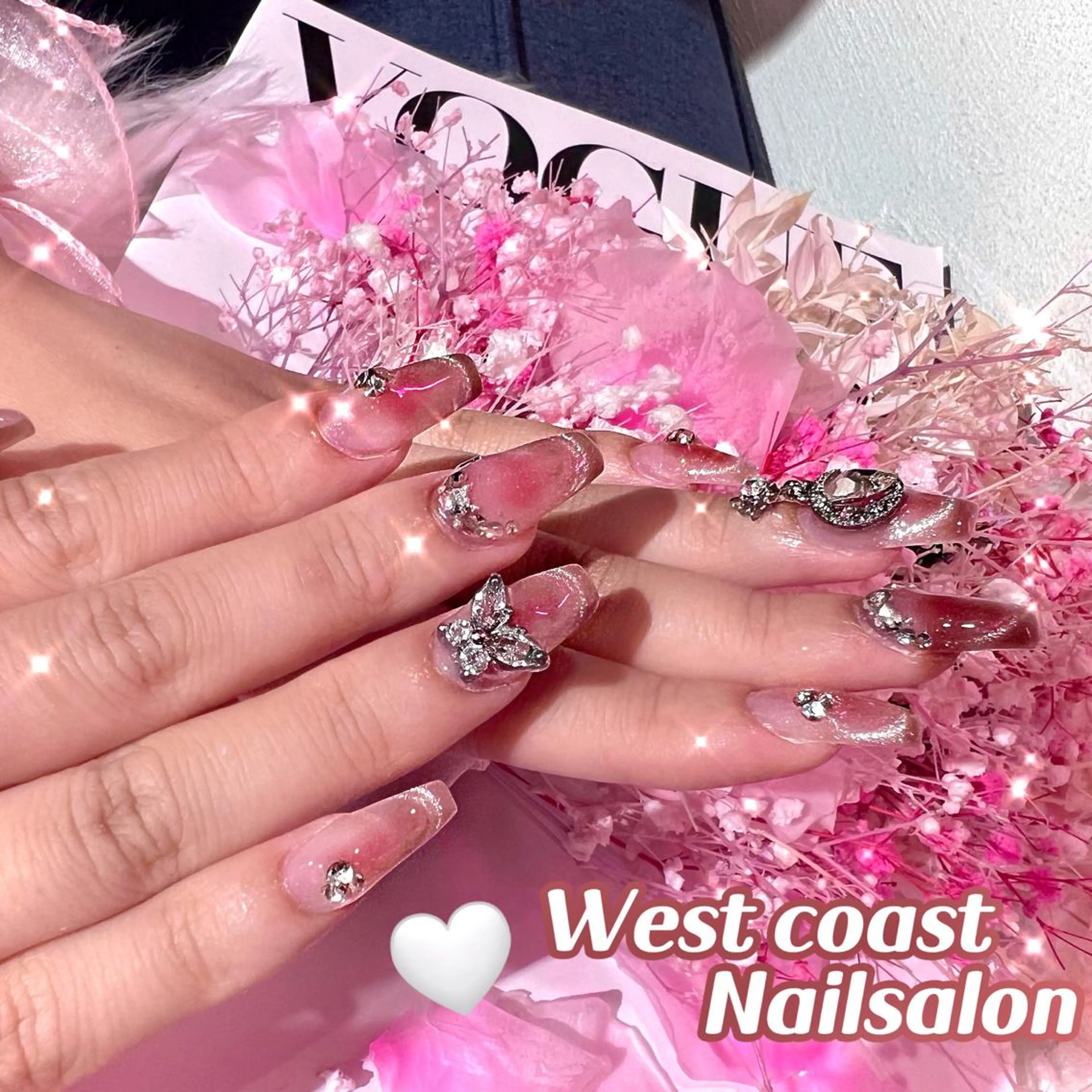 ネイル ストーンネイル ワンホンネイル ハンドネイル ハンドケア リボン、ガーリー パーツ放題専門店のネイルデザイン