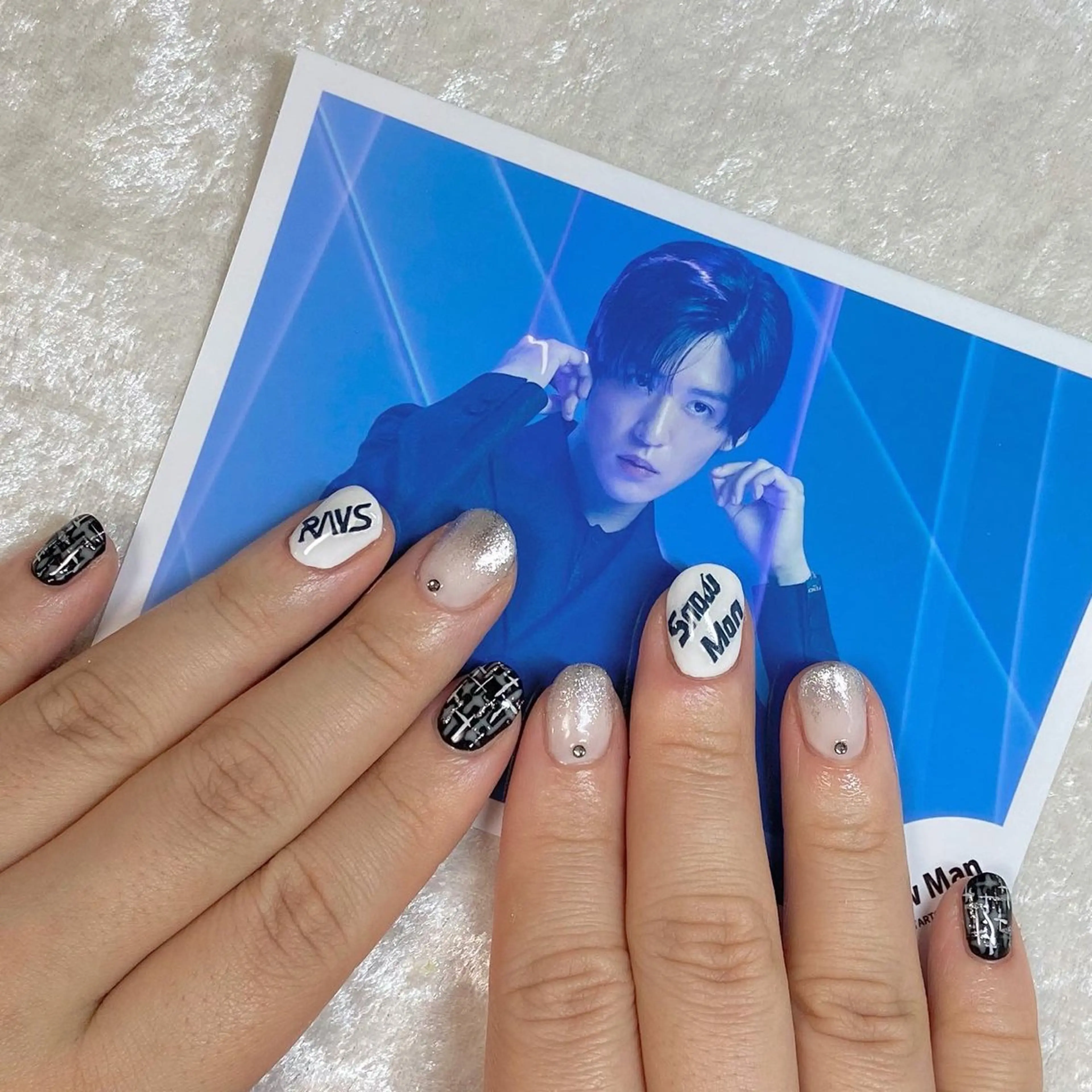 ネイル アートネイル ガーリー キラキラネイル 韓国ネイル ラメ(グリッター) ハンドネイル Kanako 💫のネイルデザイン