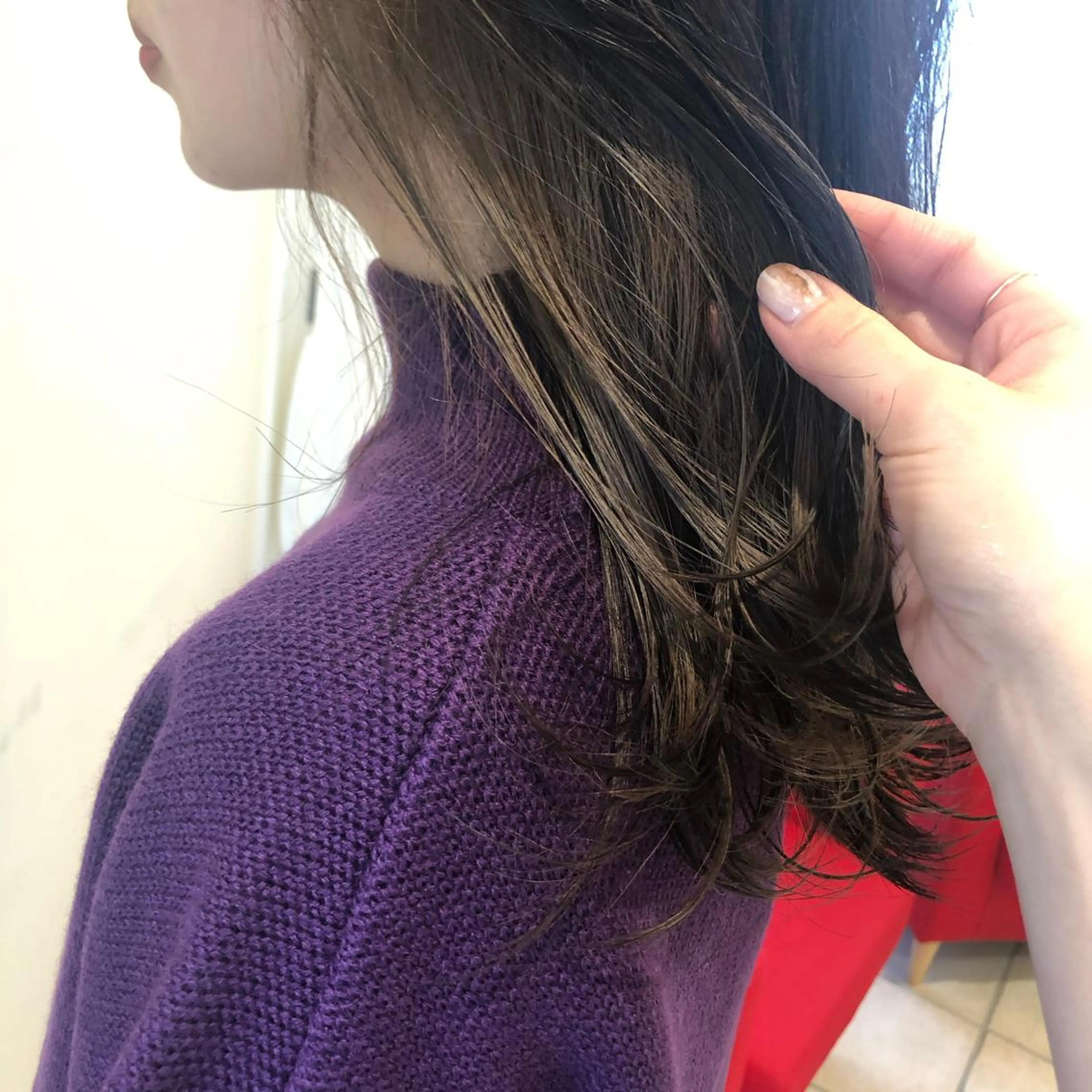 ロング カラー アッシュ ベージュカラー イヤリングカラー ハイライトカラー オリーブアッシュ 韓国風ヘア♡ runaのヘアスタイル