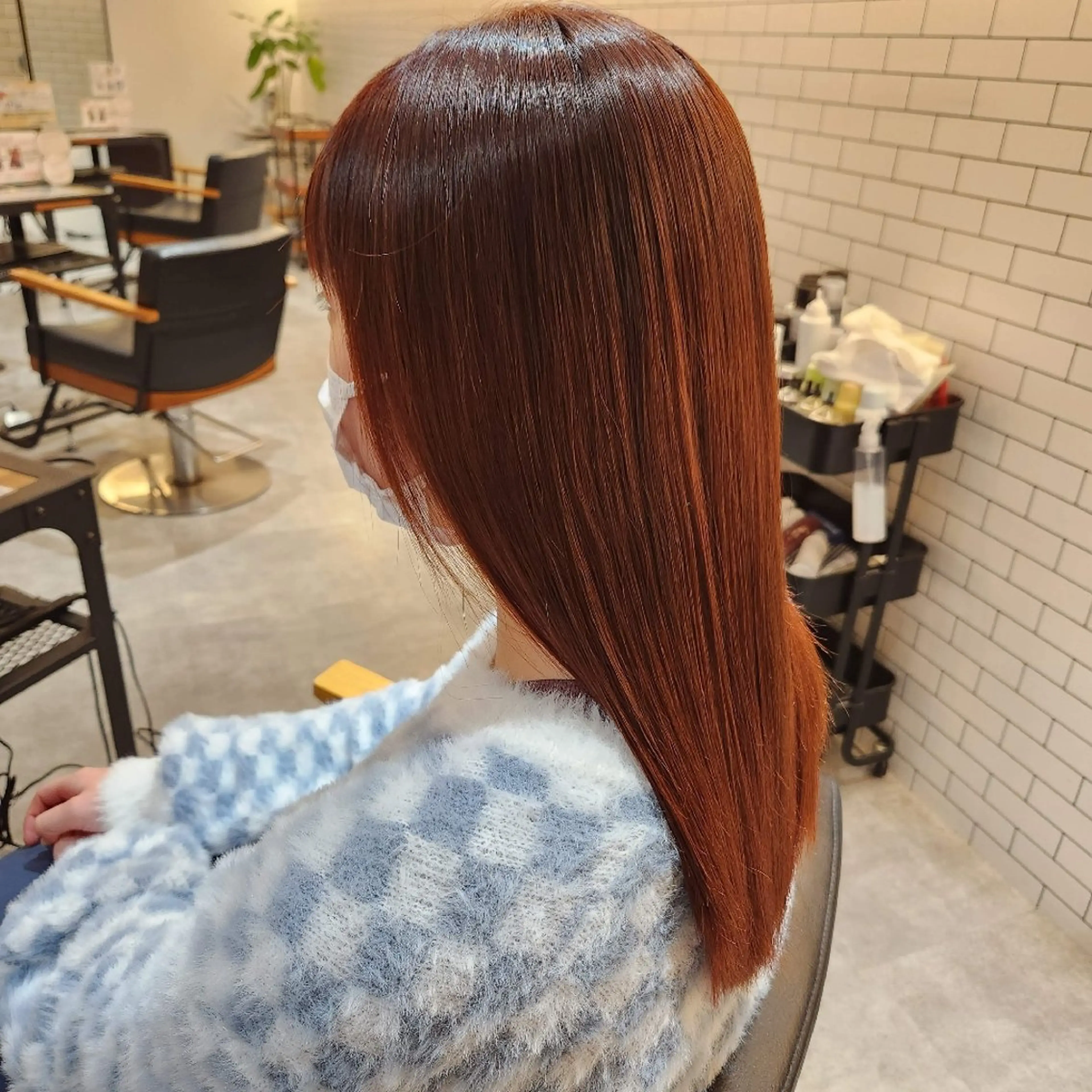 セミロング カラー OVAL hair はづきのヘアスタイル