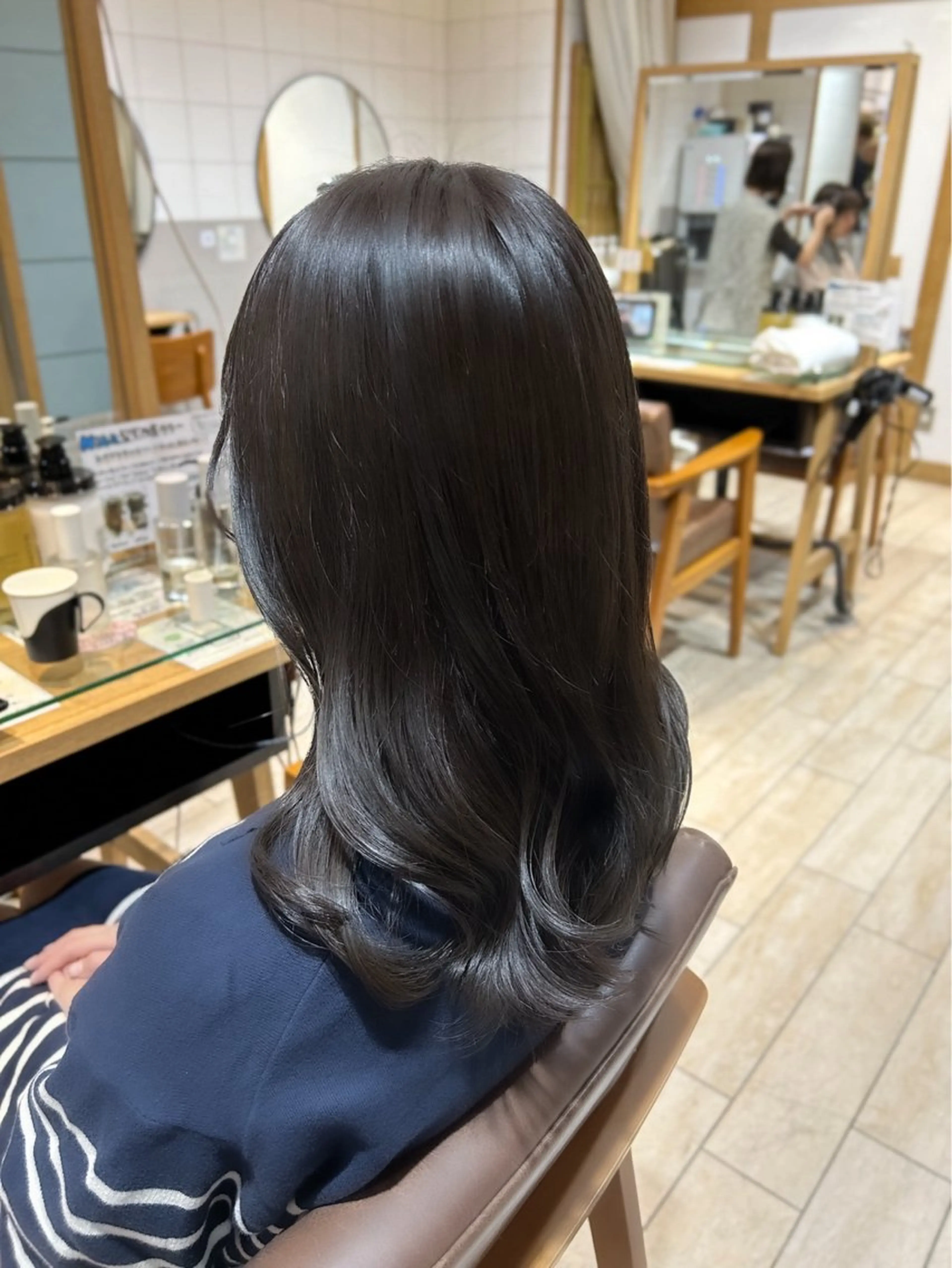 セミロング カラー カット ヘアカラー Ami 🕊‎✨のヘアスタイル