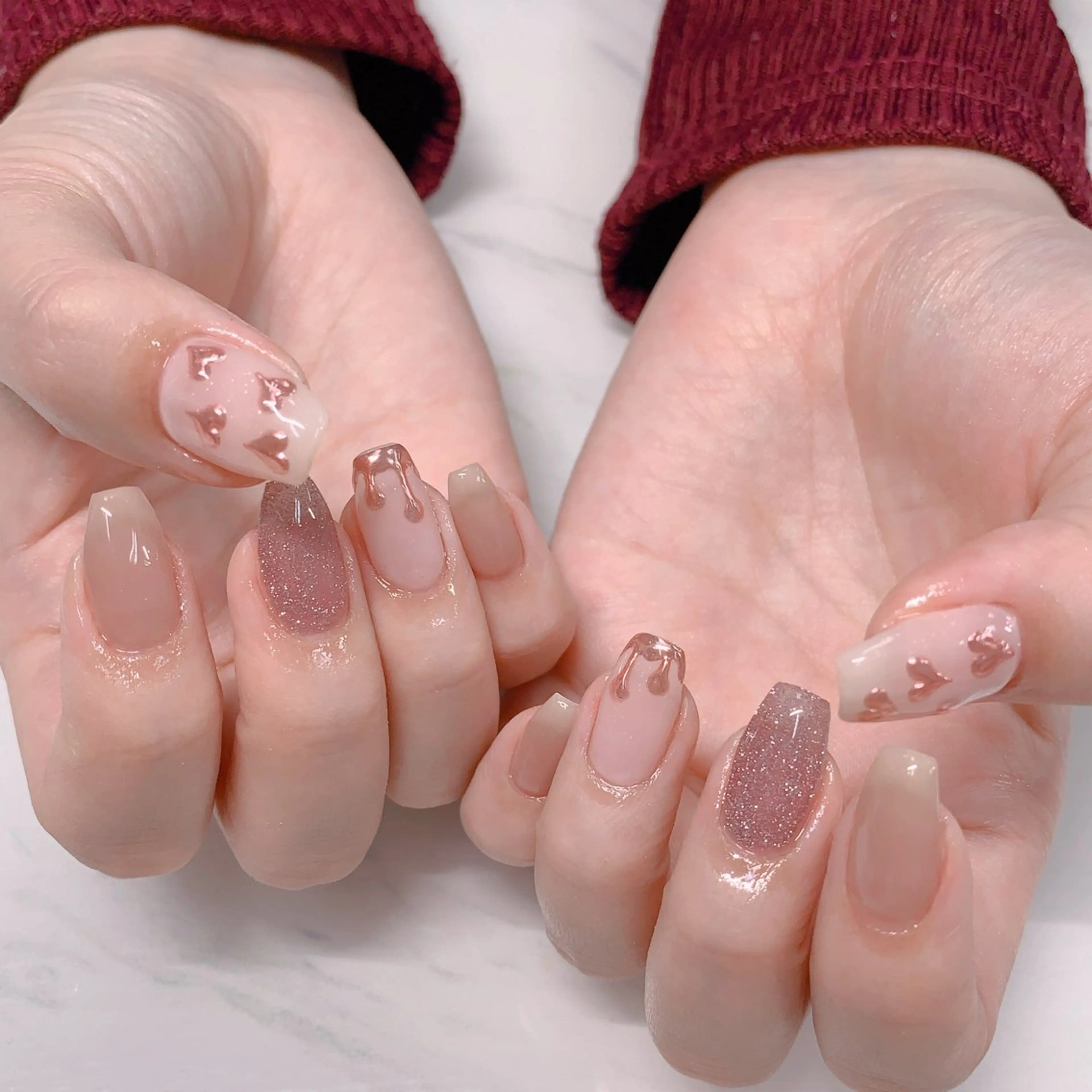 ネイル オーロラネイル 長さ出し フットネイル ジェルネイル キラキラネイル ハンドネイル インフィニティ ネイルサロンのネイルデザイン