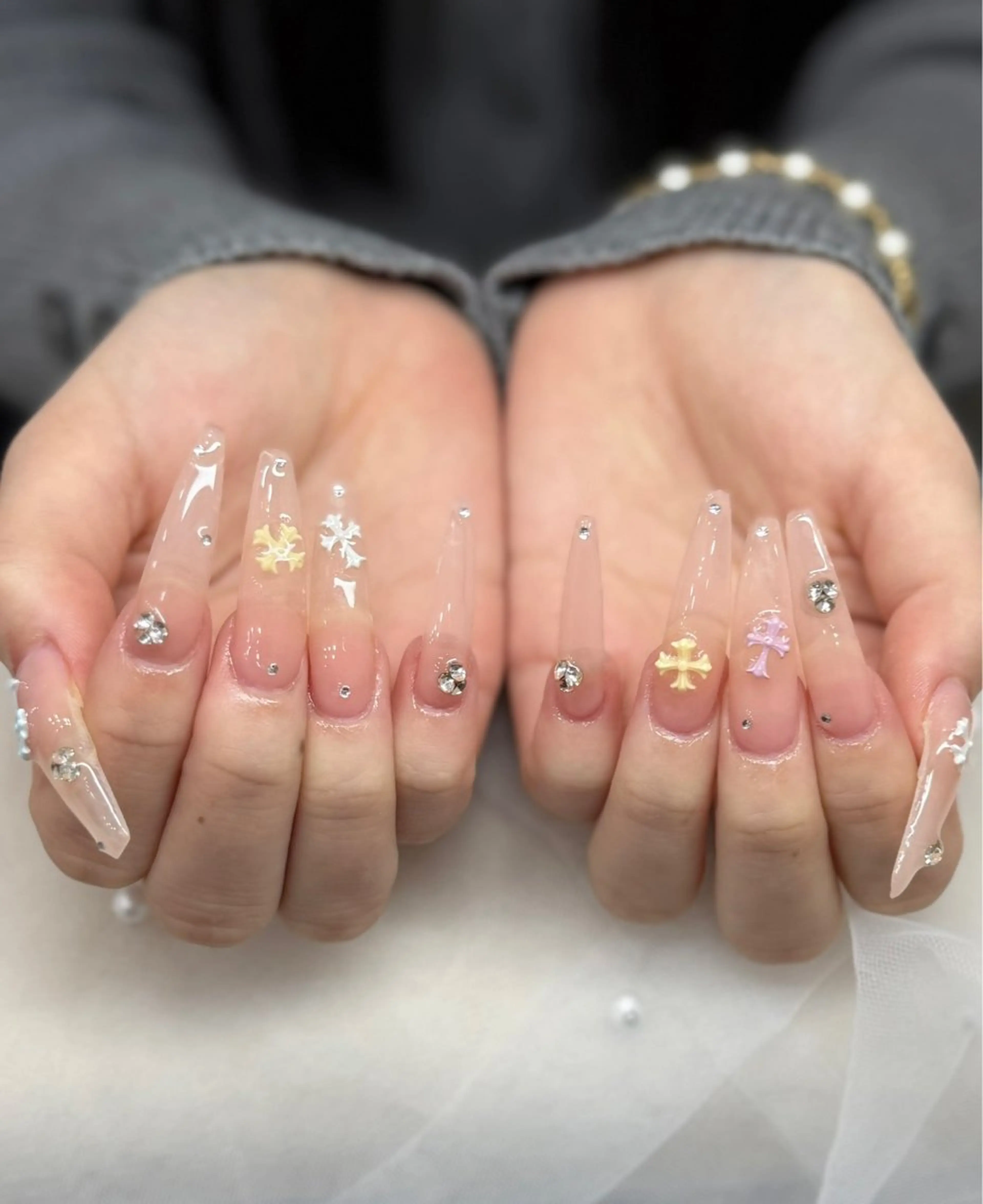 セミロング ハンドネイル Pio Mielのネイルデザイン