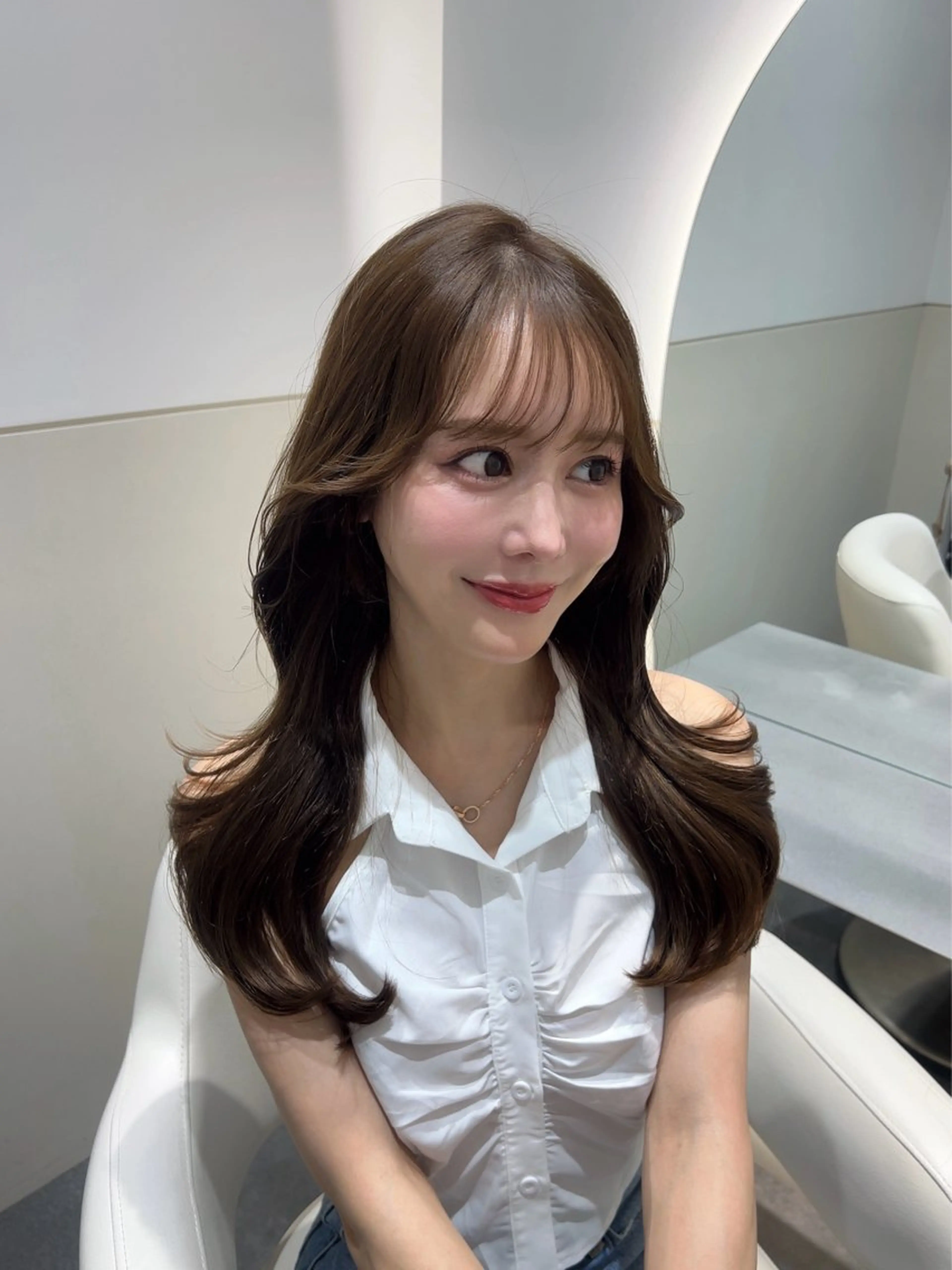 セミロング カラー グレージュ くびれヘア レイヤーカット カット ヘアカラー トリートメント 🩷韓国ヘア/ミディ アム🩷Maikaのヘアスタイル