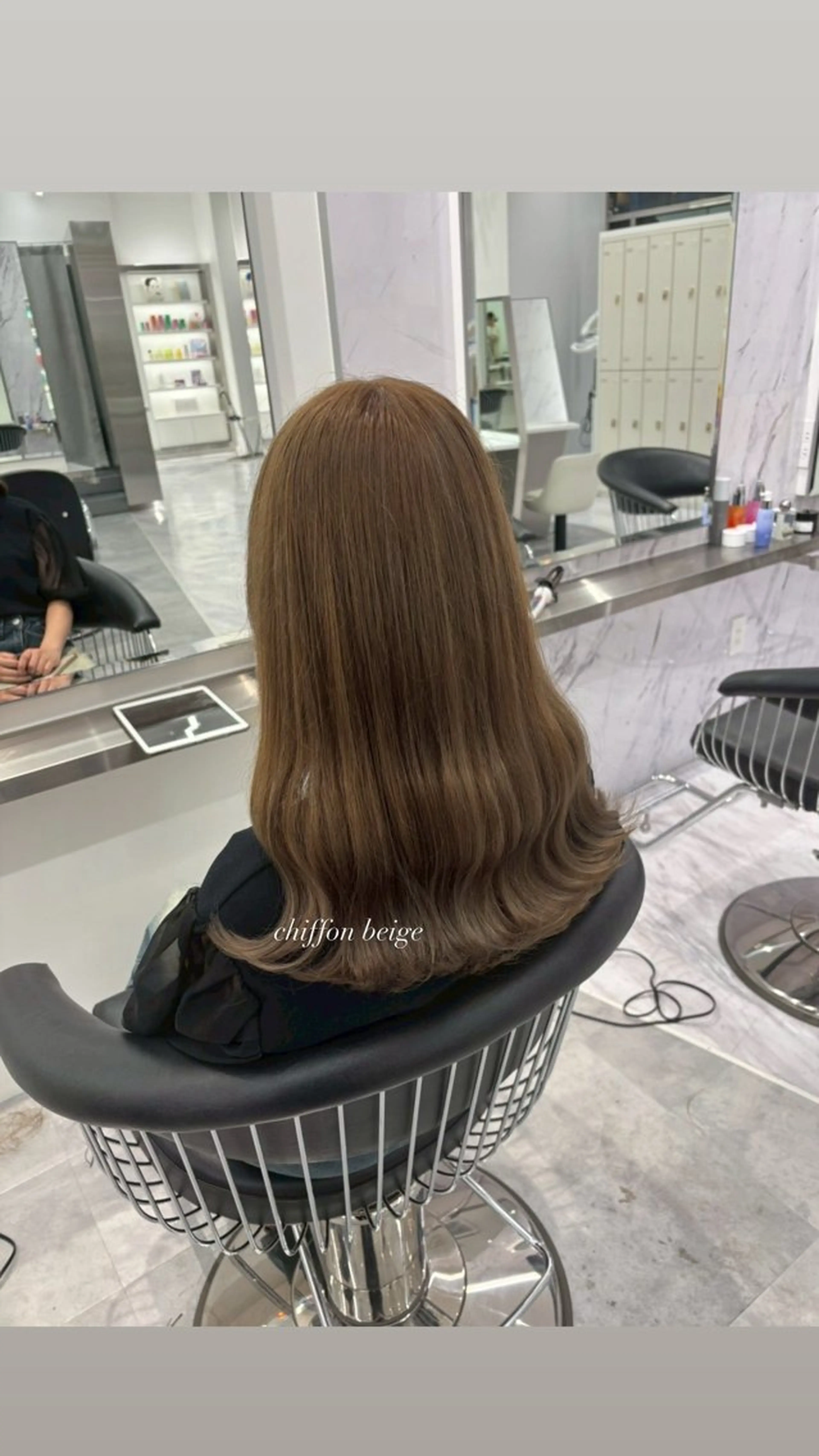 ロング ヘアカラー ParveMix 宮﨑 梨里のヘアスタイル