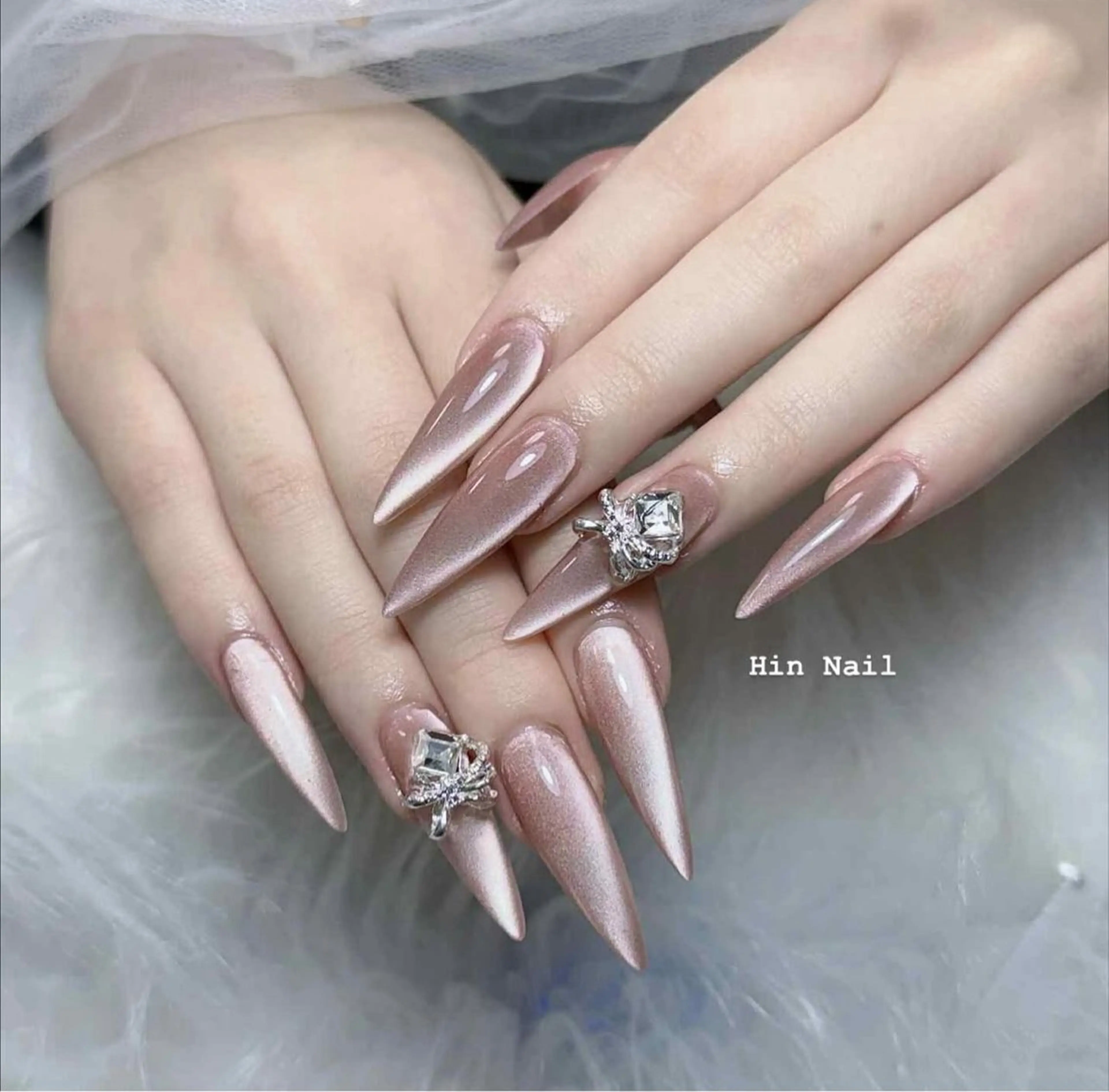 ネイル ハンドネイル HIN NAILのネイルデザイン