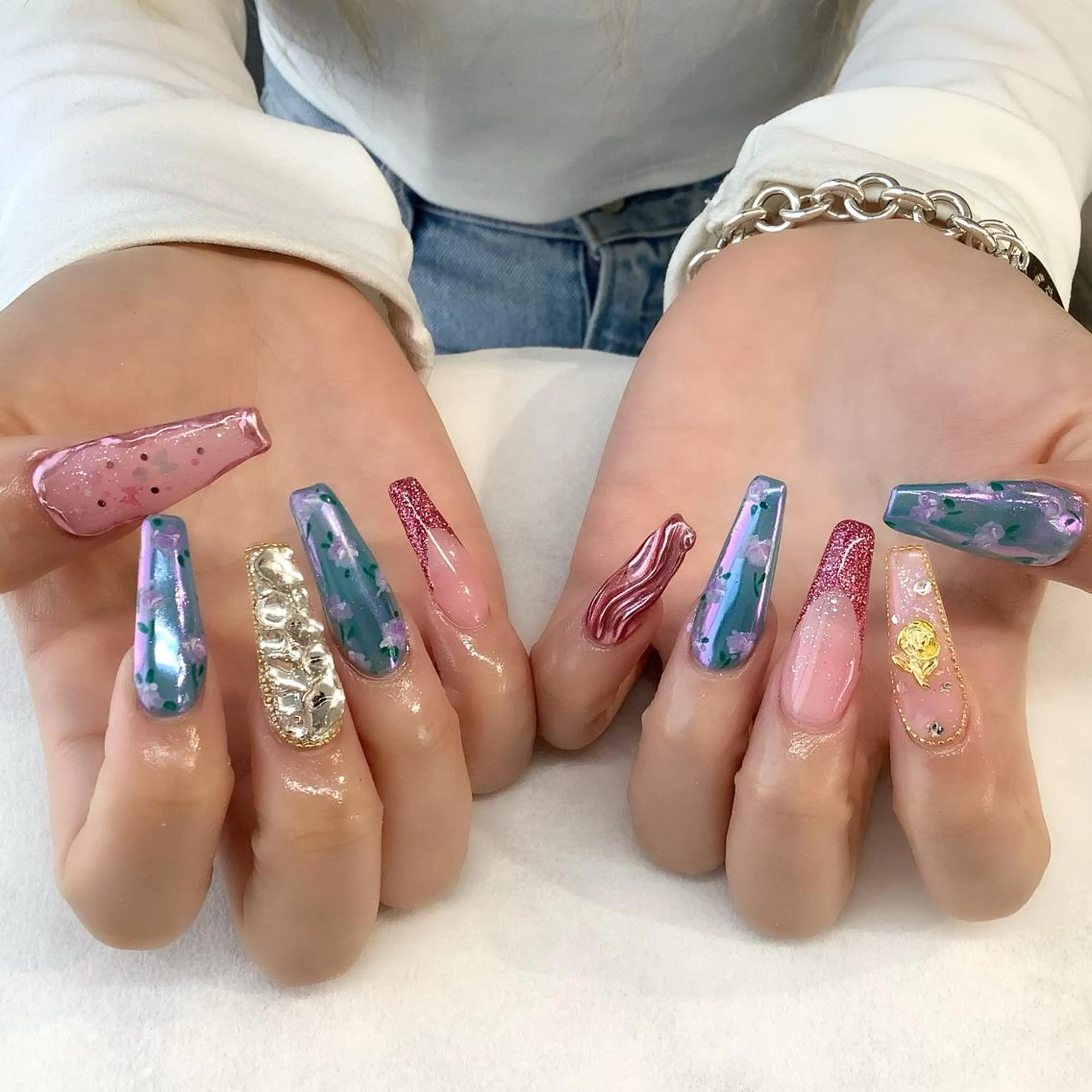 ネイル ハンドネイル 💎🐰 saki. m 🐰💎のネイルデザイン