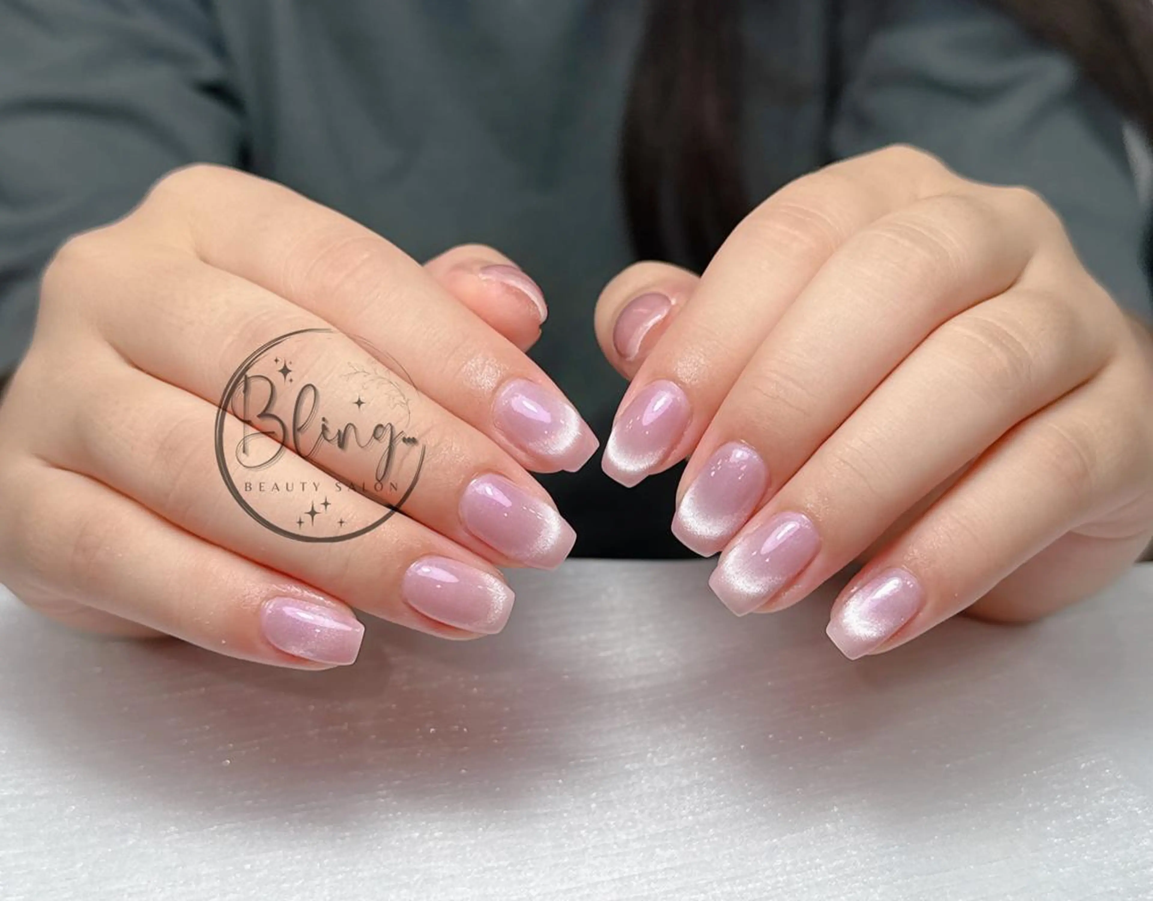 ミディアム 韓国風ヘア ハンドネイル Bling Salonのネイルデザイン