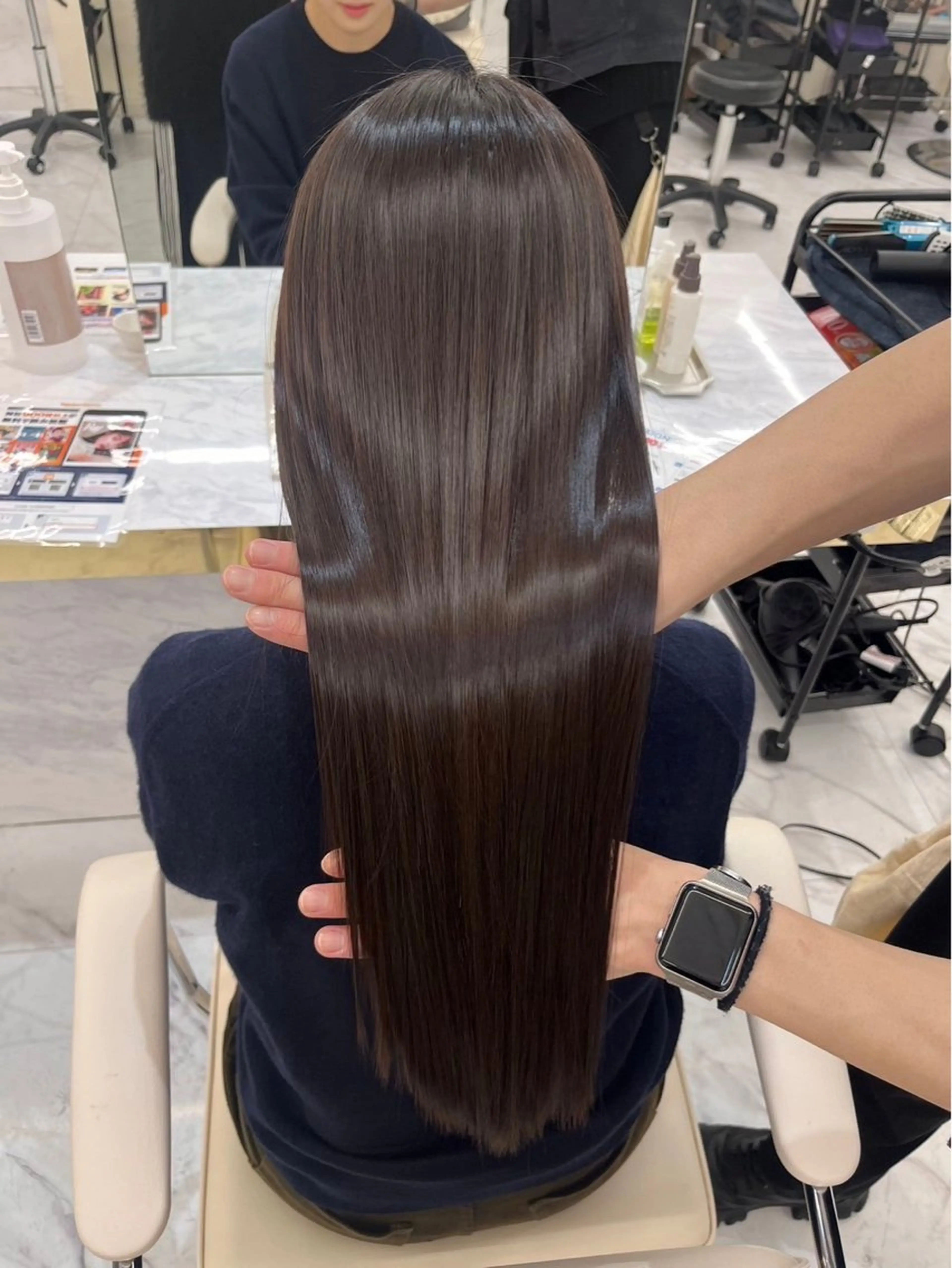 【🫧酸性縮毛矯正🫧】ノンダメージ美髪ストレート＋髪質改善トリートメント☁️の写真