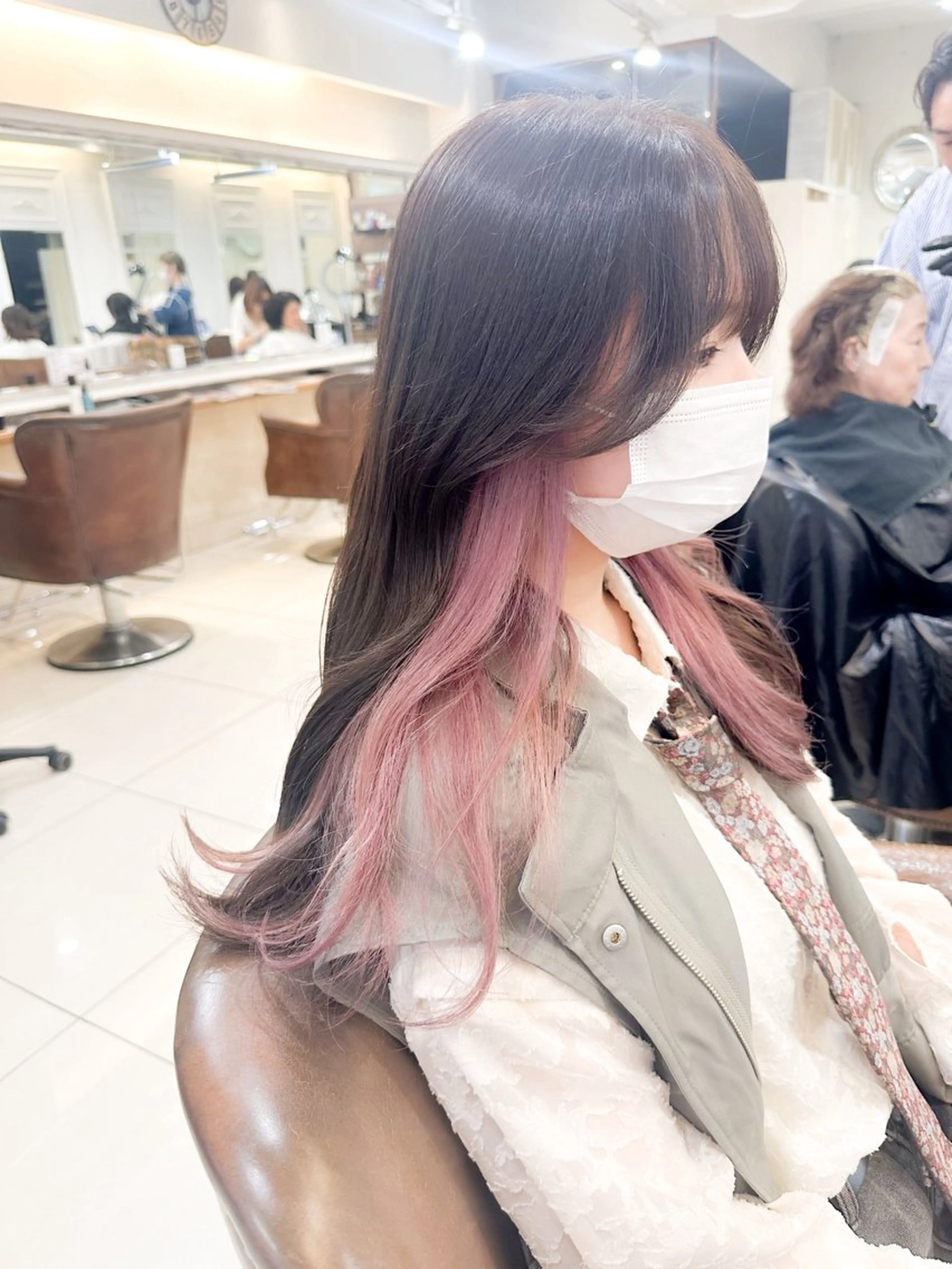 ロング カラー インナーカラー ピンクカラー ロング ヘアカラー ✨カラー支持No.1 🧸ワキ カナコ🧸のヘアスタイル