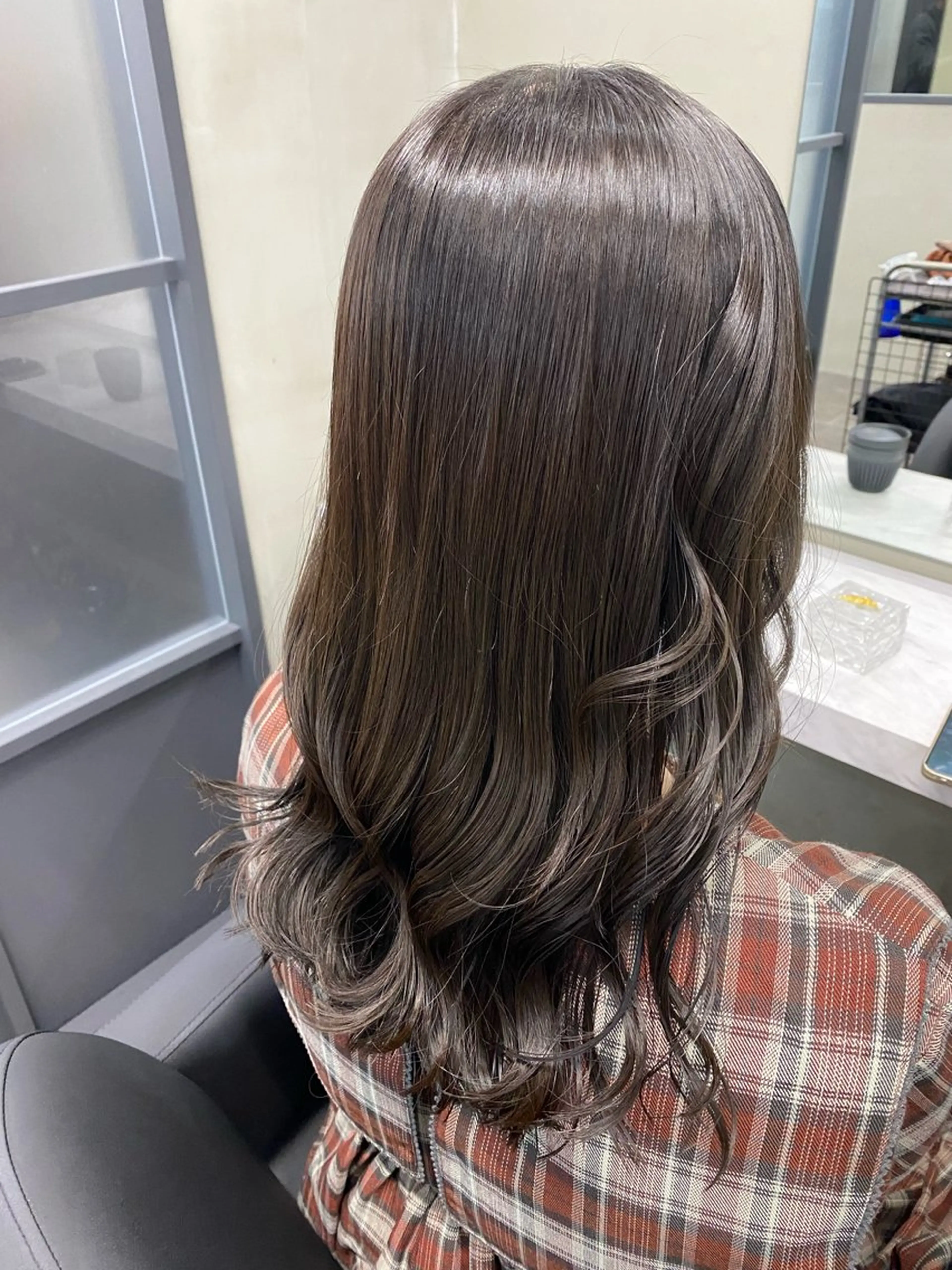 セミロング ヘアカラー トリートメント ブリーチ/インナー カラー/長峯美羽のヘアスタイル