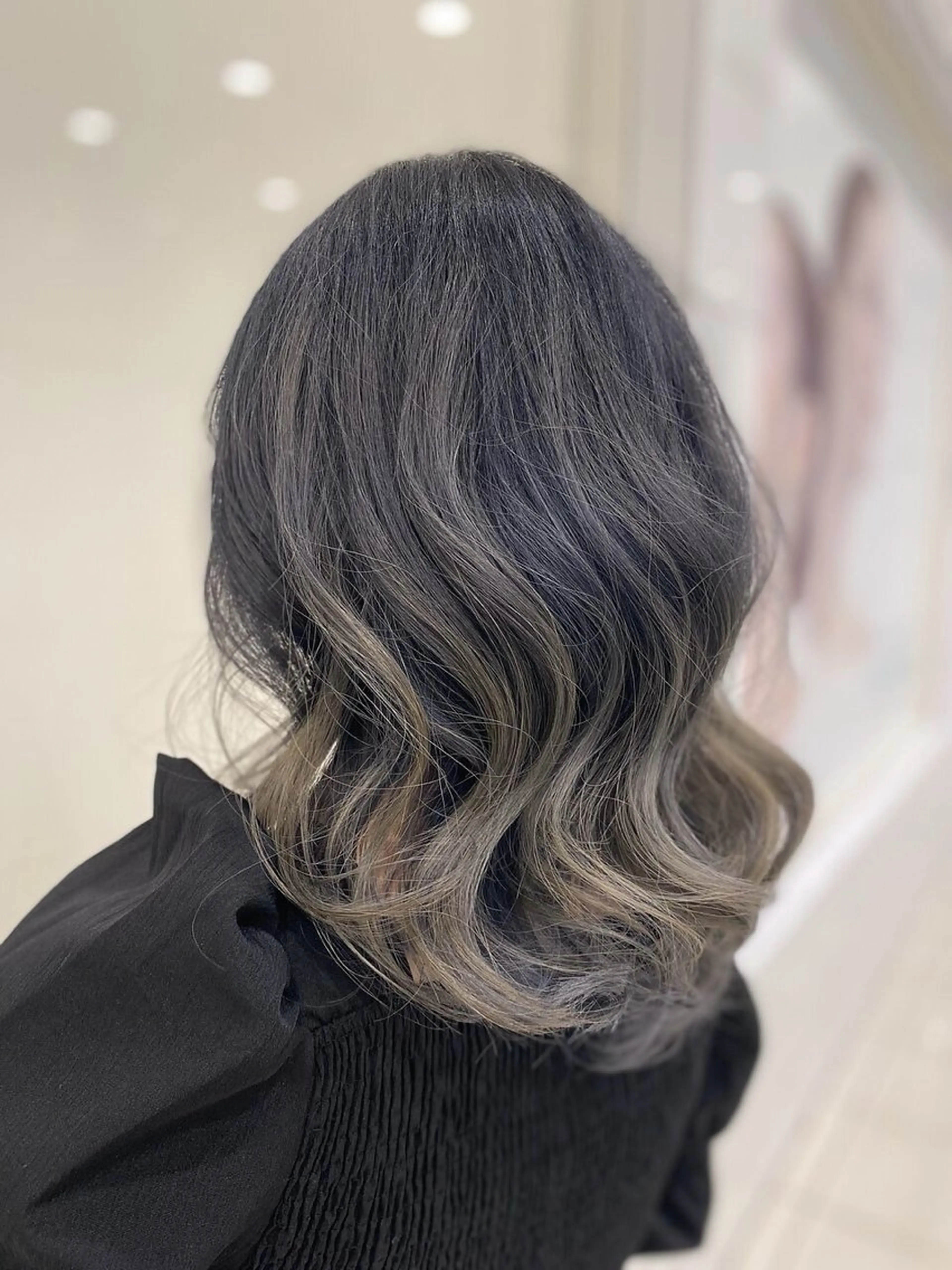 ミディアム ✂︎デザインカラー YOSHIKI✂︎のヘアスタイル