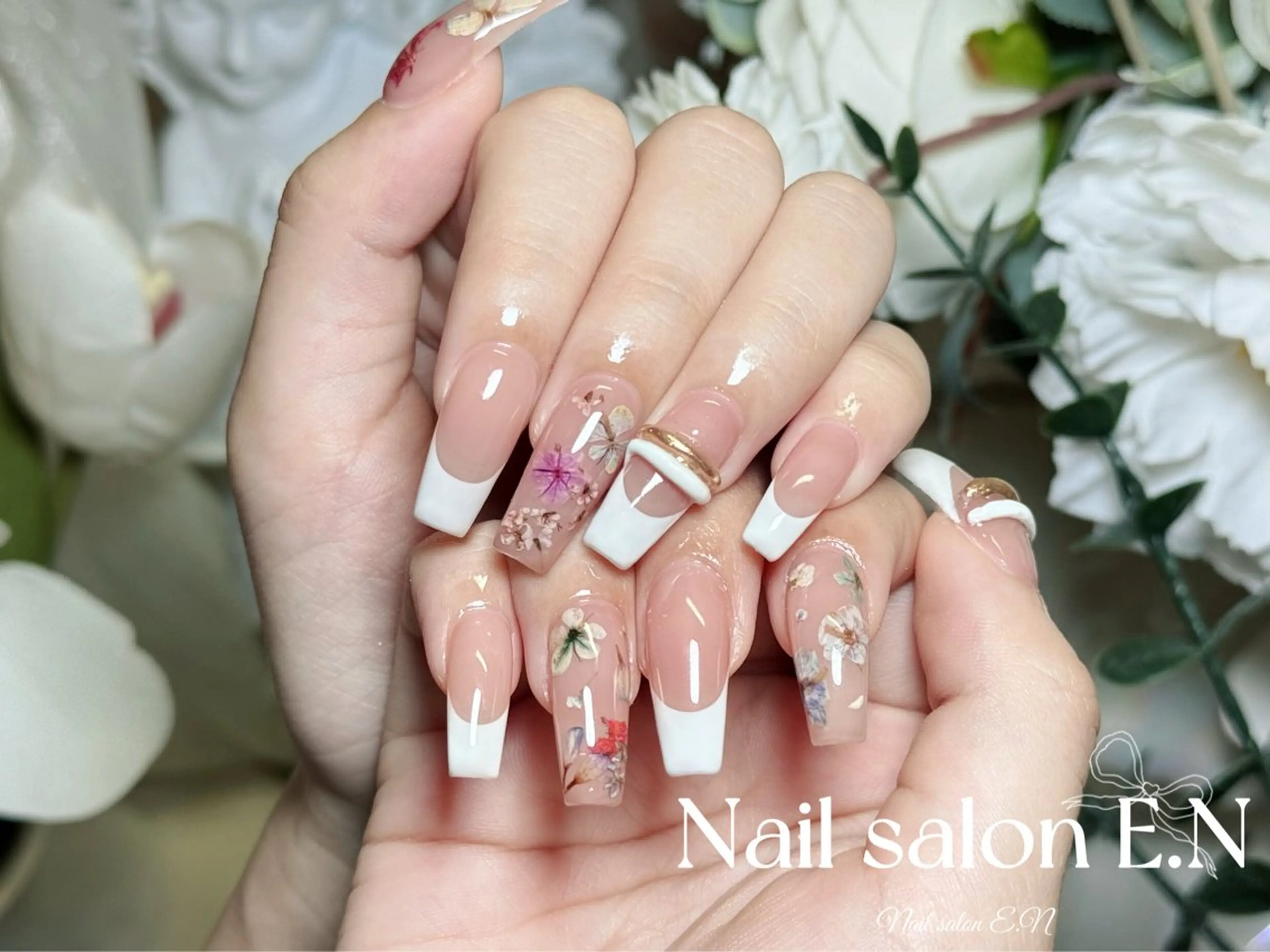 ネイル アートネイル オーロラネイル ブラウン クリアネイル フレンチネイル ハンドネイル E.N🦋 長さ出し/持ち込みのネイルデザイン