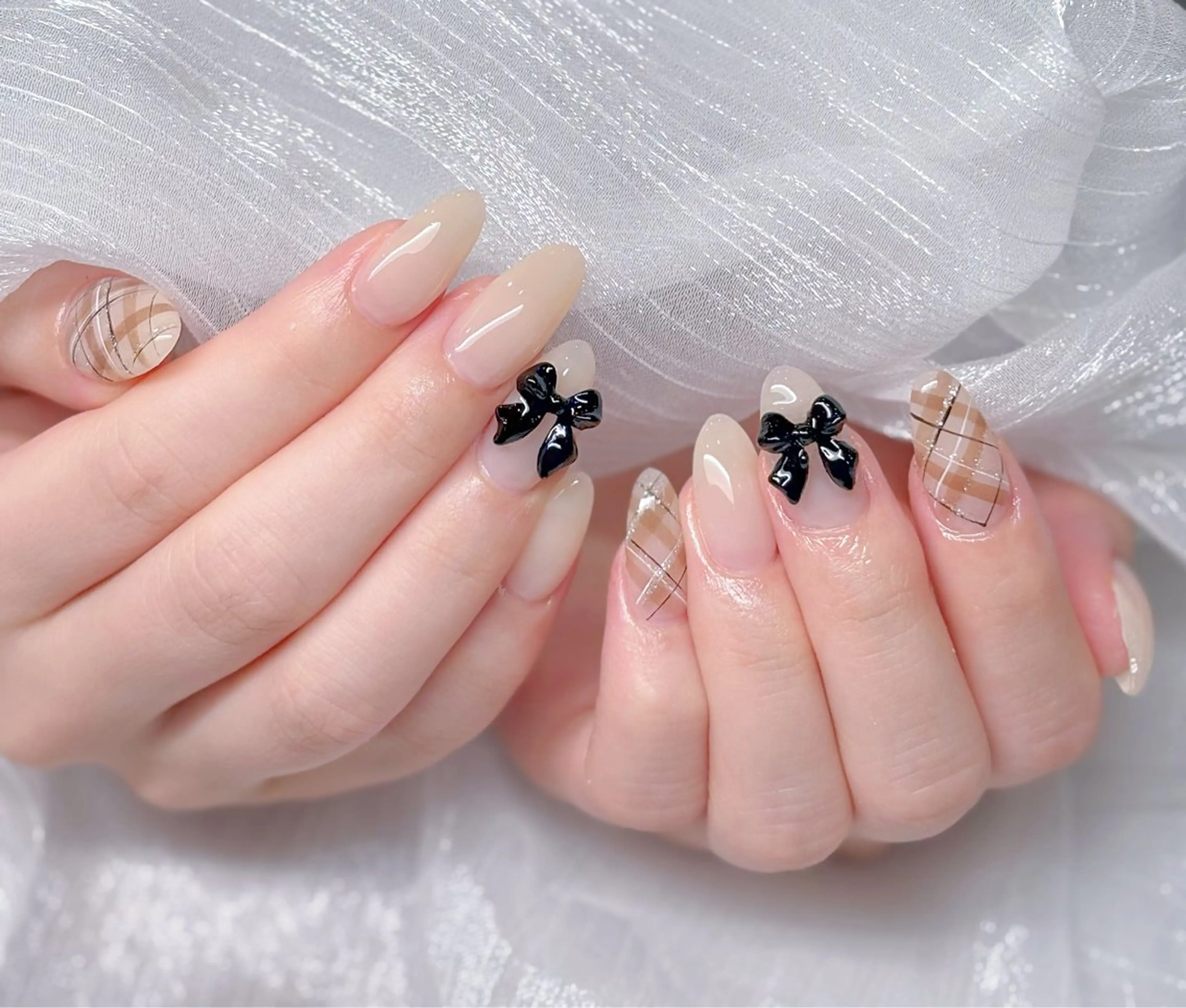 ネイル チークネイル フレンチネイル 韓国ネイル マグネットネイル ミラーネイル ハンドネイル MILO 168 池袋のネイルデザイン