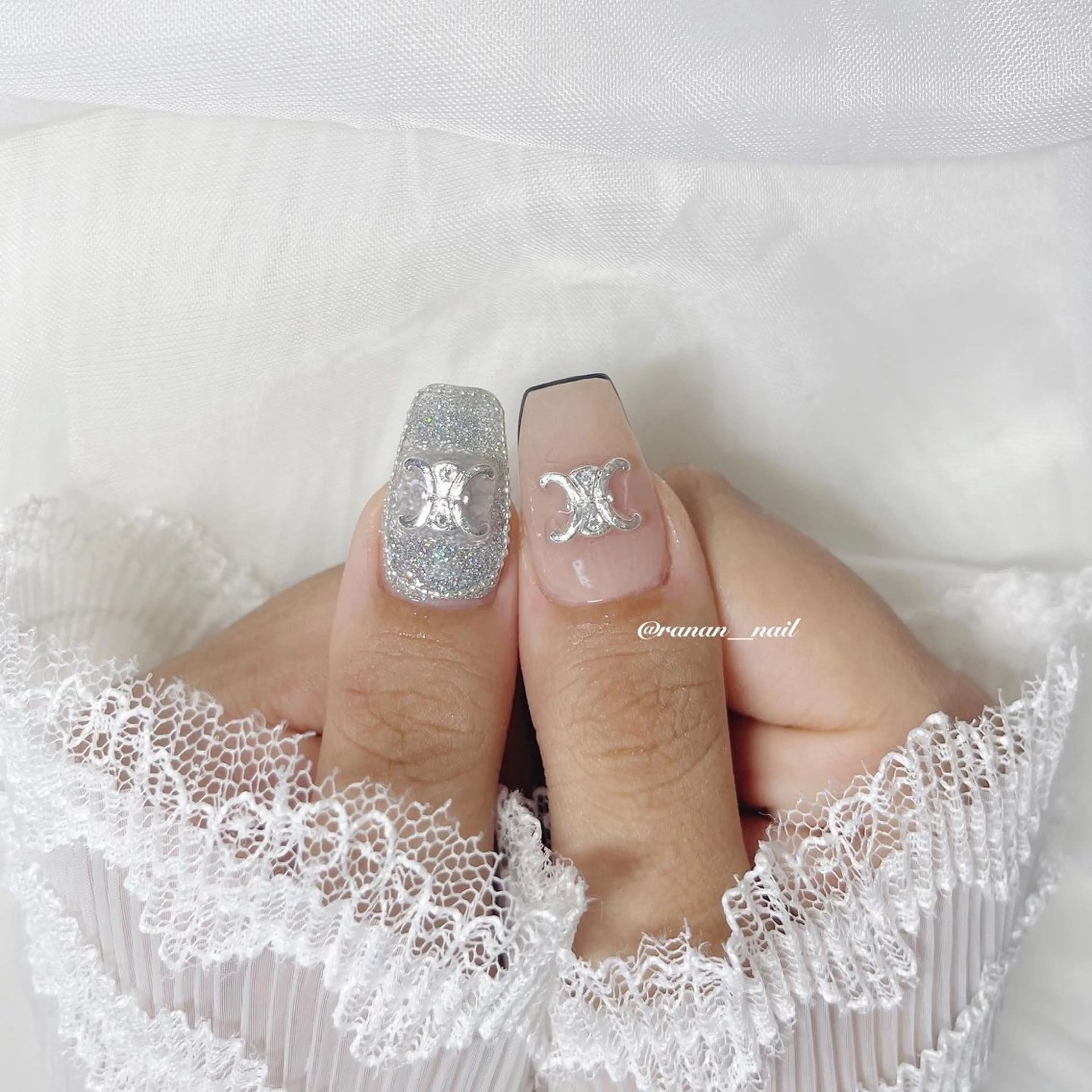 ネイル 𝓇𝒶𝓃𝒶𝓃 𝓃𝒶𝒾𝓁のネイルデザイン