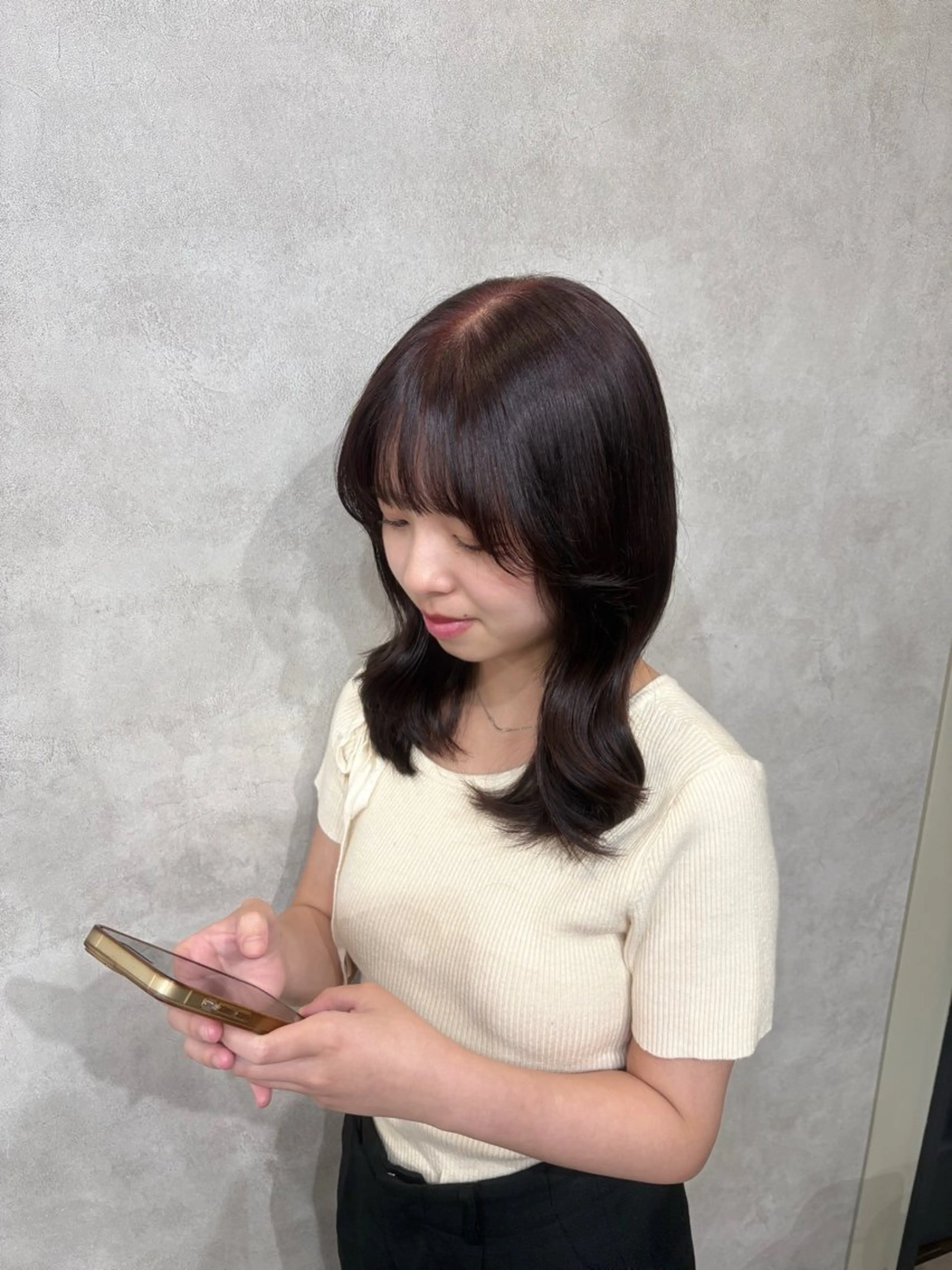 セミロング カラー カット ヘアカラー 影田 愛希のヘアスタイル