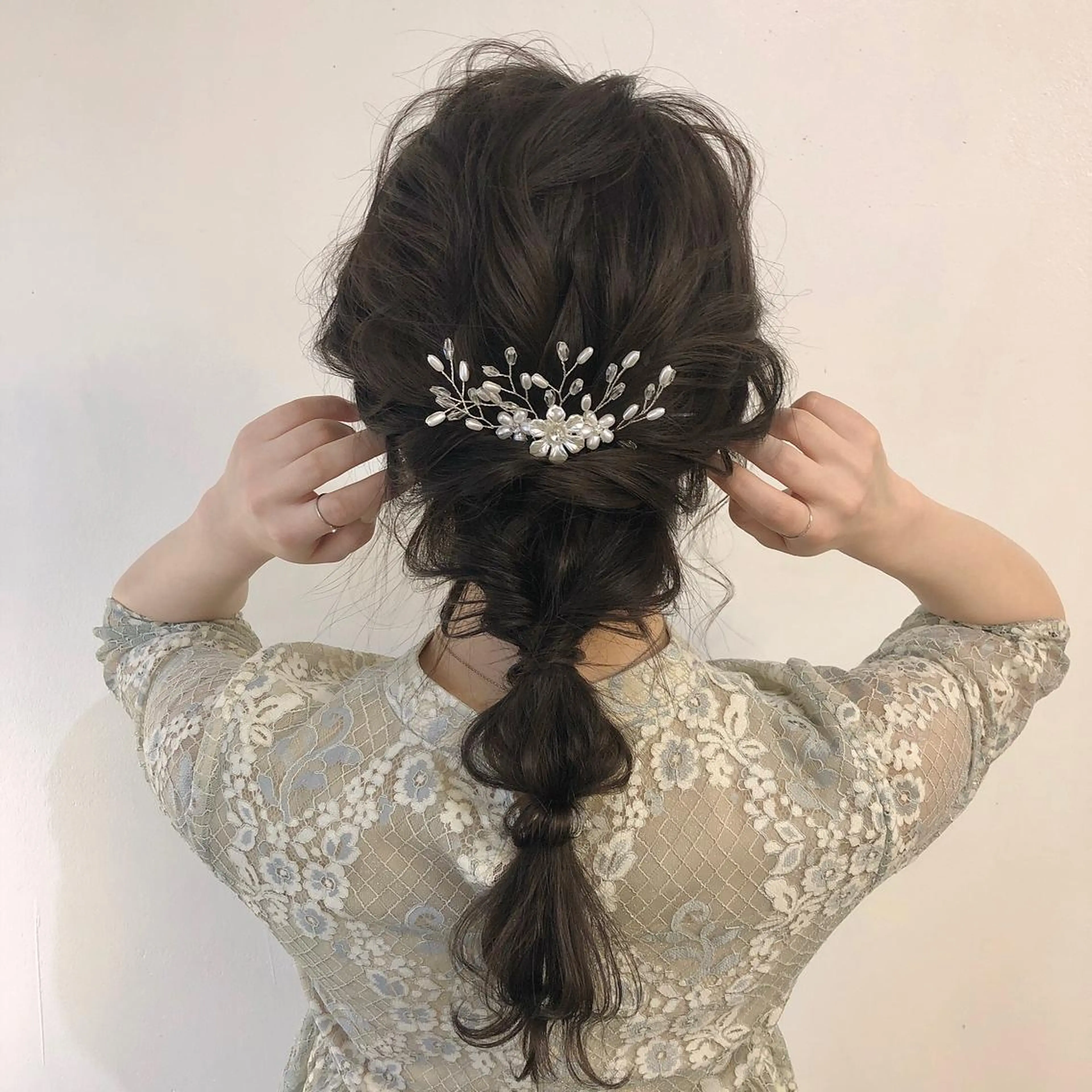 ロング ヘアアレンジ 結婚式・ブライダル 簡単アレンジ h a k u 大倉 卓人のヘアスタイル