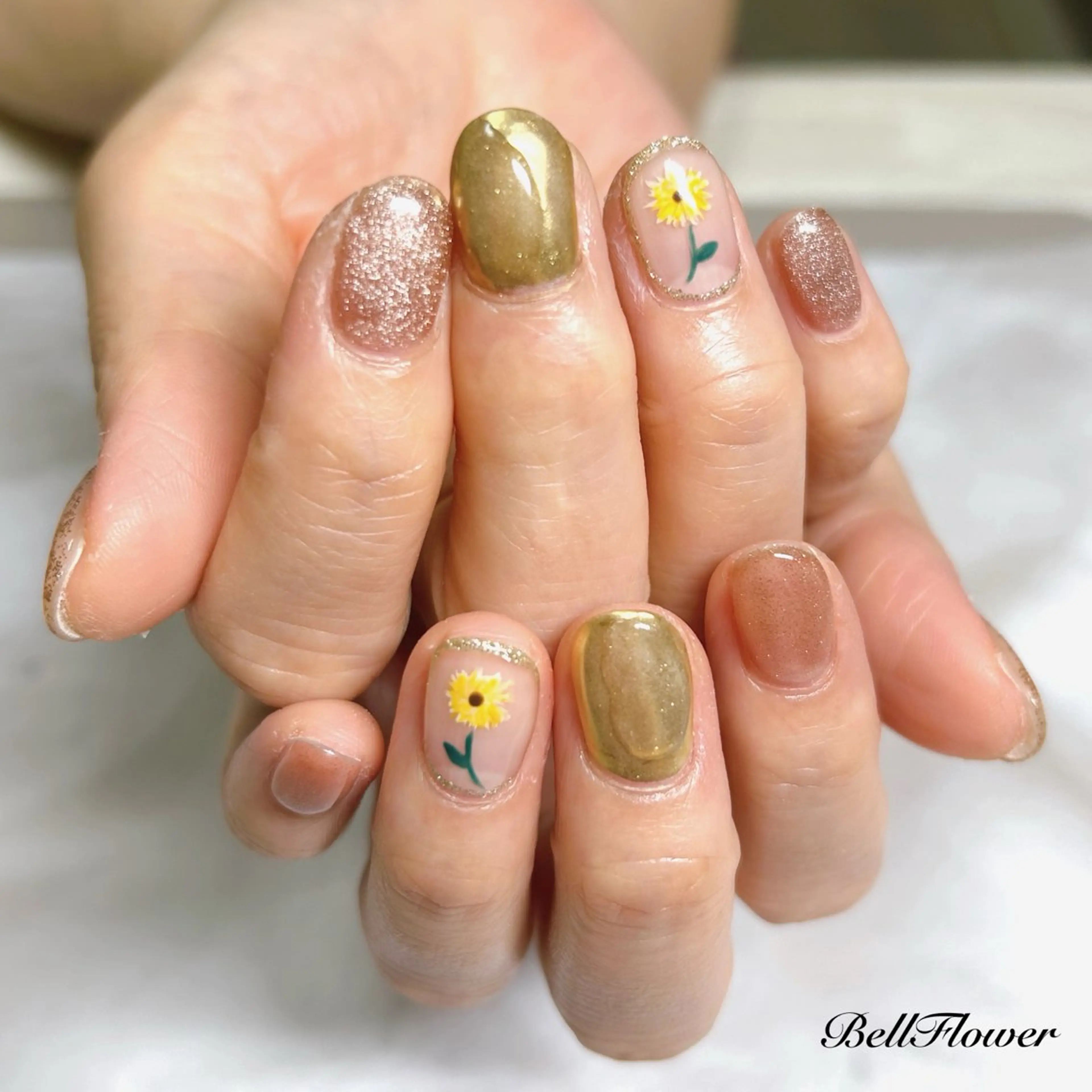 ネイル ハンドネイル Bell Flowerのネイルデザイン