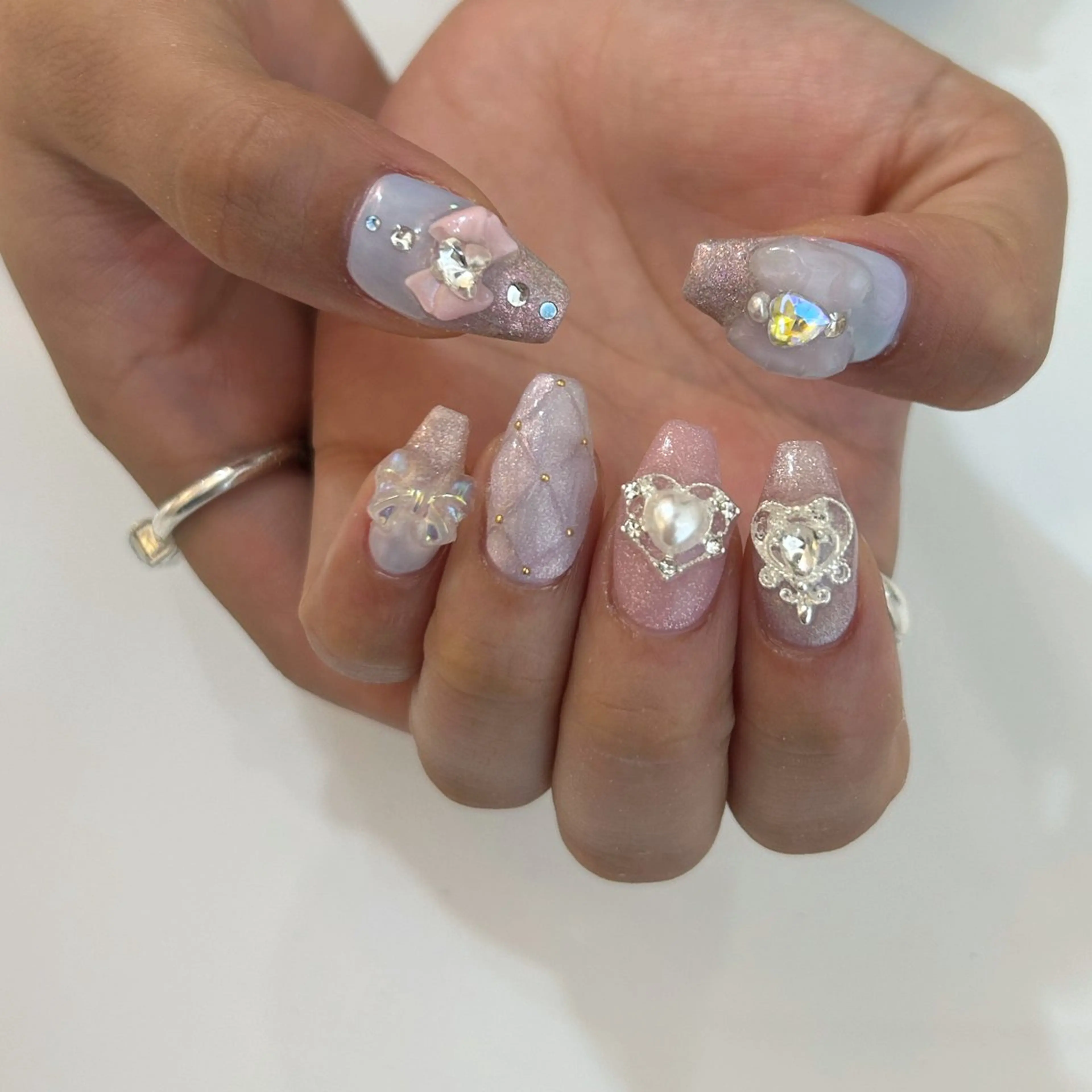 ネイル ハンドネイル ViViA momokaのネイルデザイン