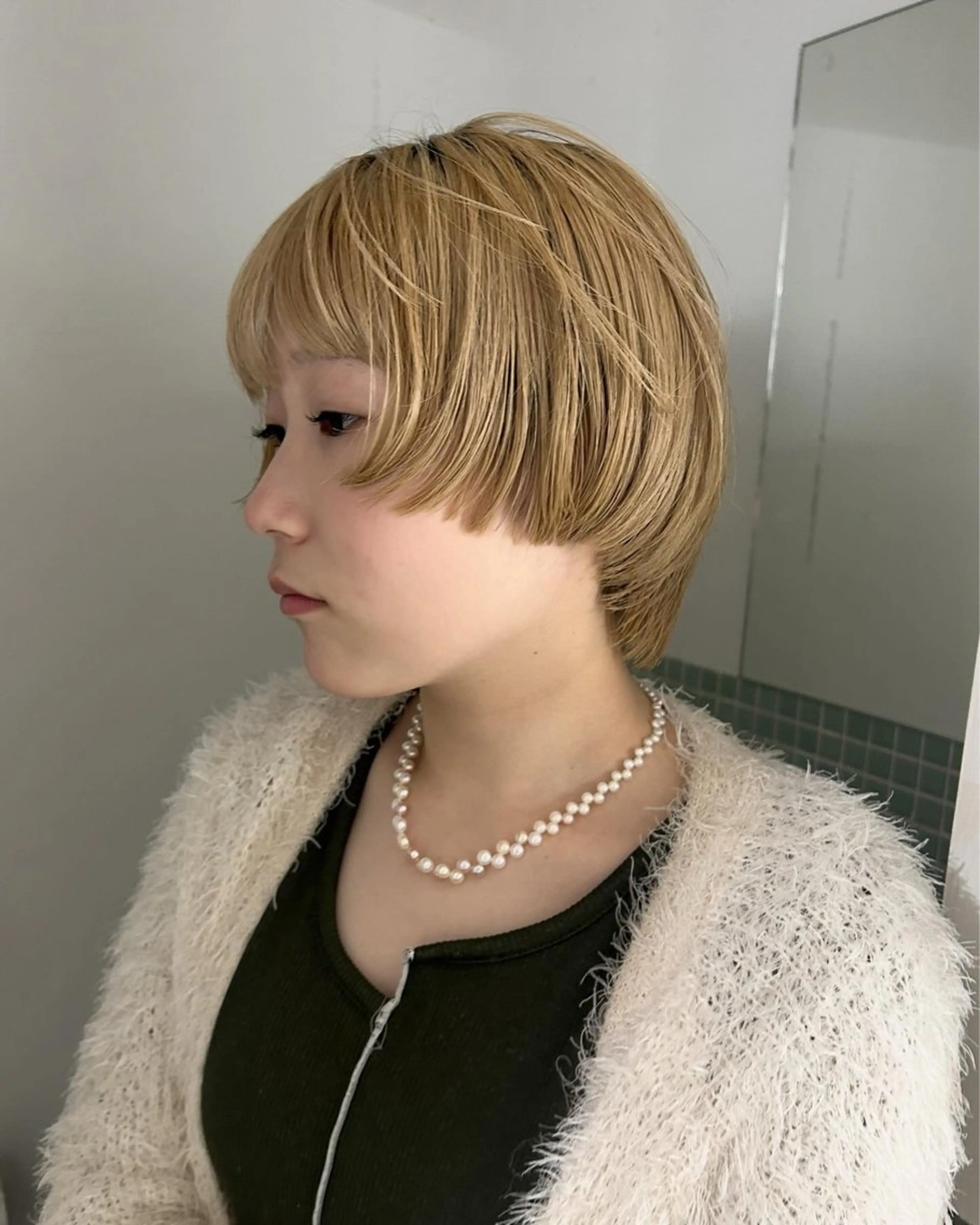 ショート カラー hen所属・心斎橋/レイヤー/ ブリーチ/モエのヘアスタイル