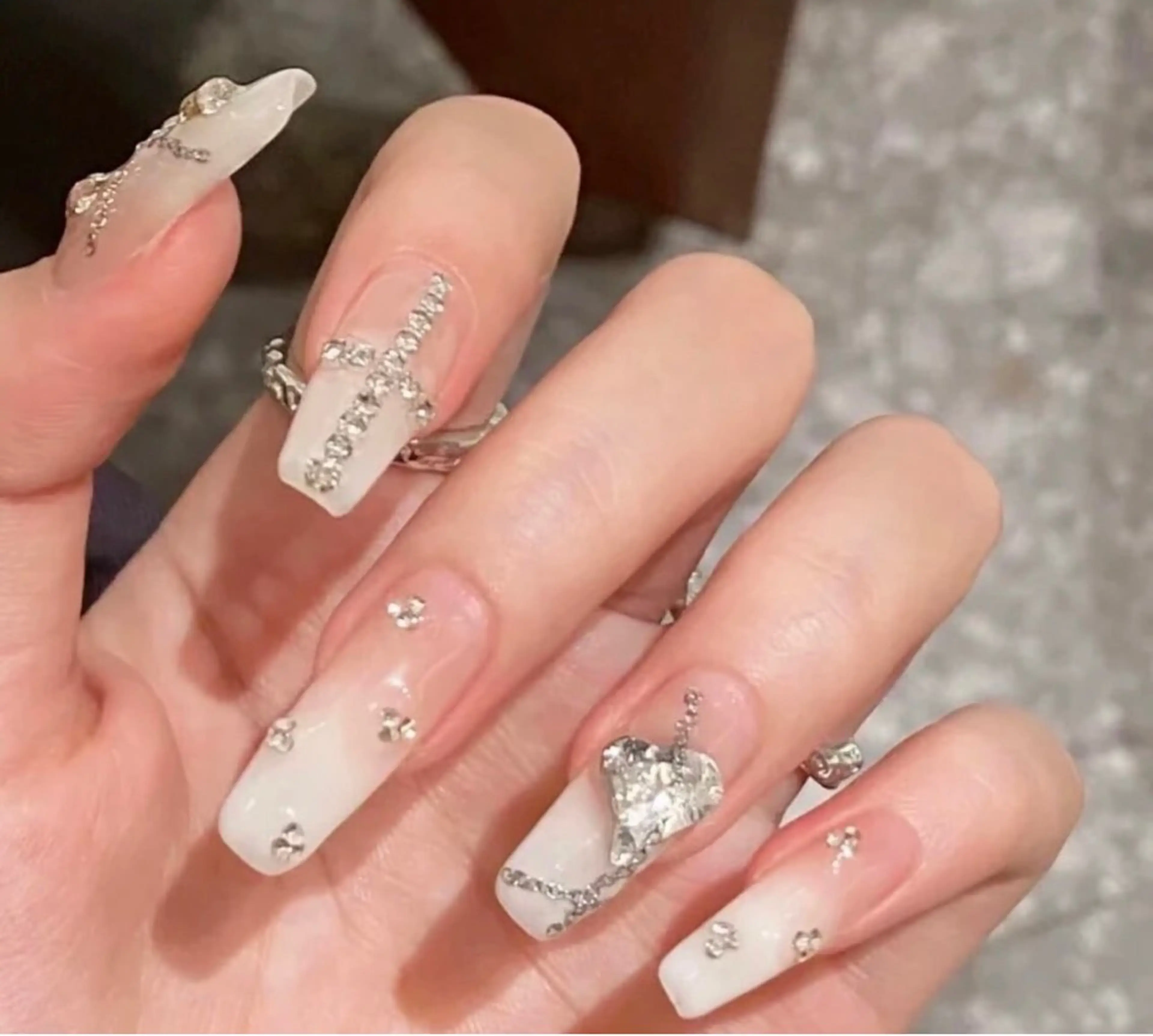 ネイル The one 井上のネイルデザイン